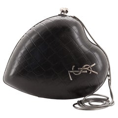 Saint Laurent - Pochette Love Heart Chain Clutch en cuir gaufré crocodile