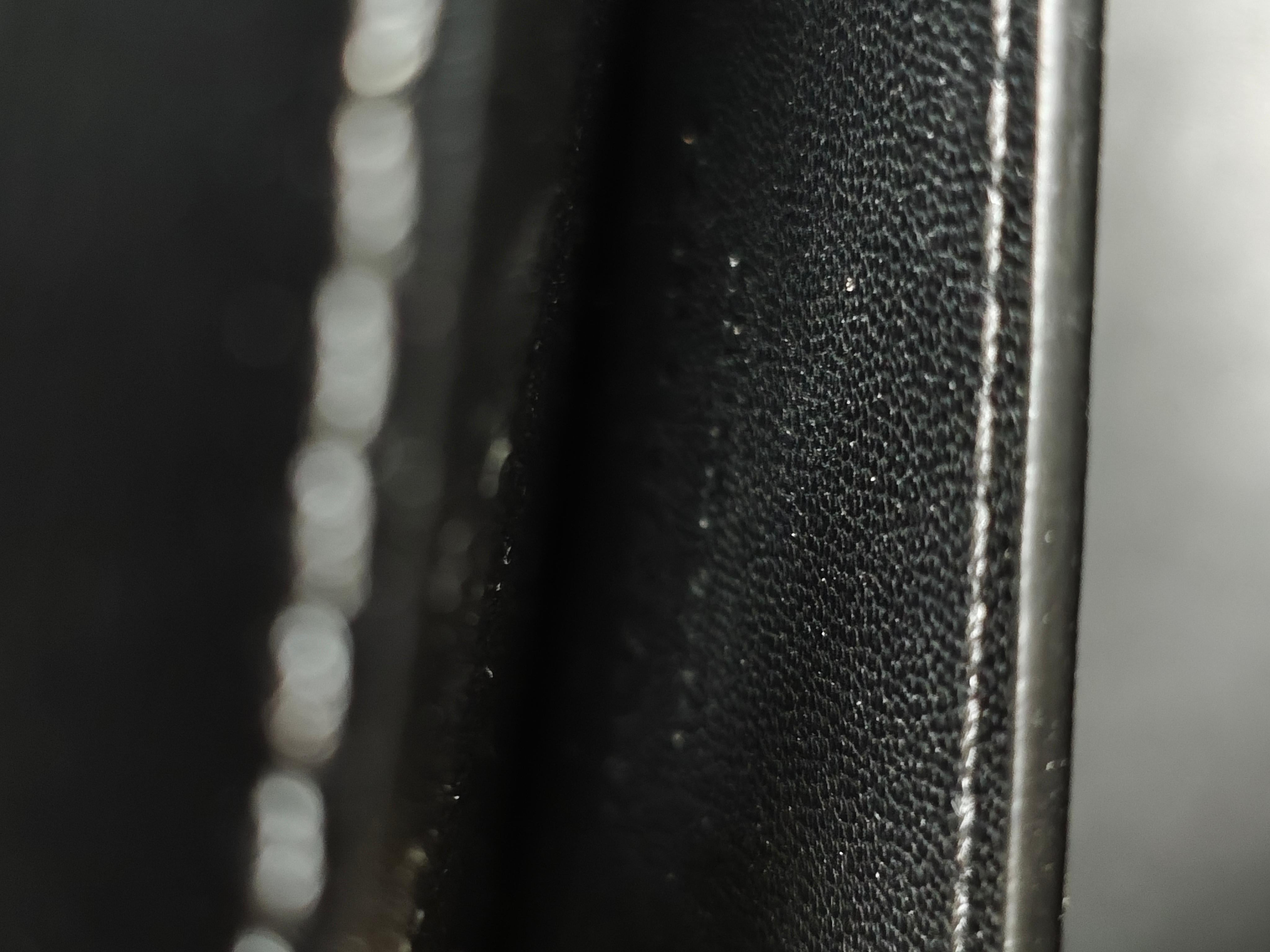 Saint Laurent Bolso de hombro mediano Manhattan en caja de piel en venta 2