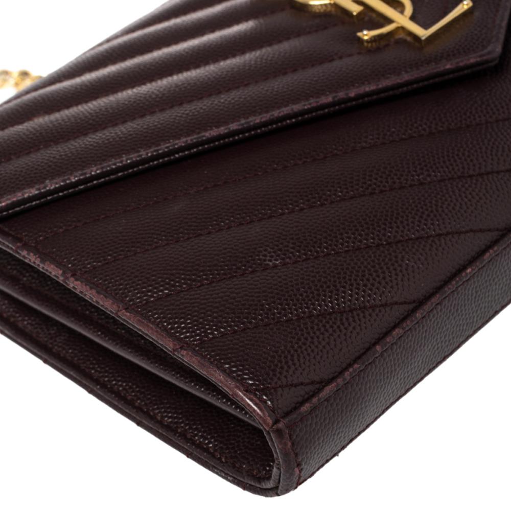 Saint Laurent Matelassé Leder Monogramm Umschlag Brieftasche auf Kette 4