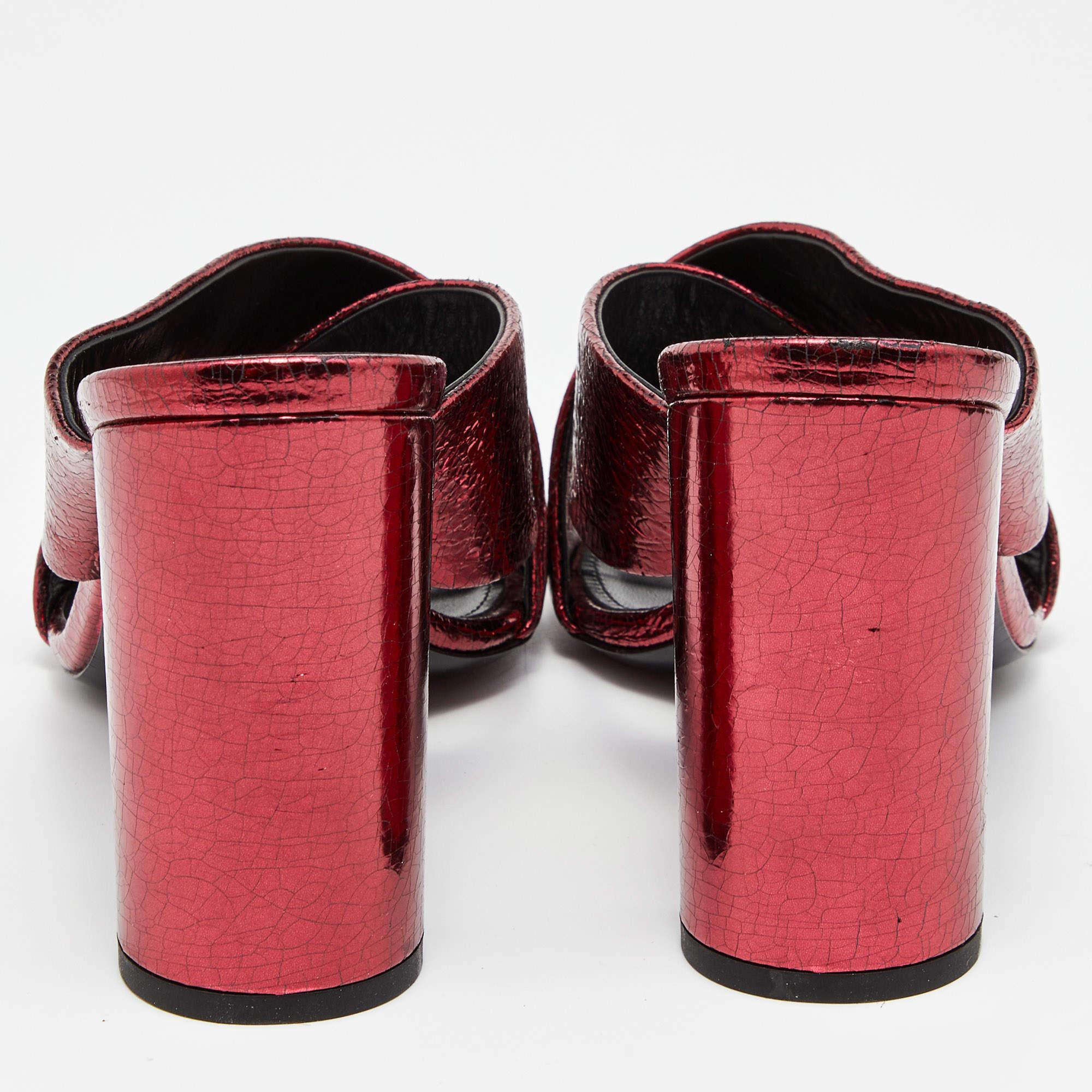 Saint Laurent Metallic Red Foil Leather Loulou Criss Cross Slide Sandals Size 39 In Excellent Condition In Dubai, Al Qouz 2