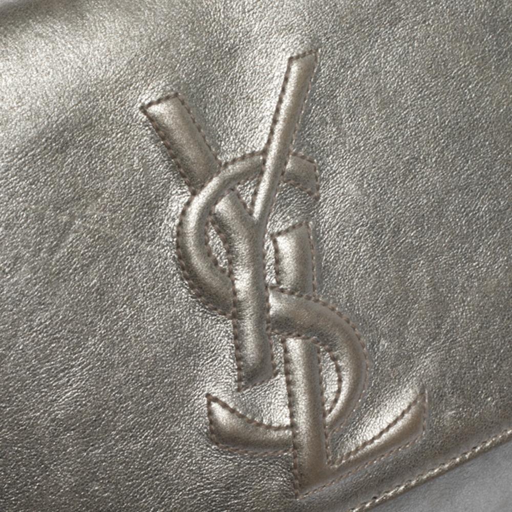 Saint Laurent Metallic Silver Leather Belle De Jour Flap Clutch 11