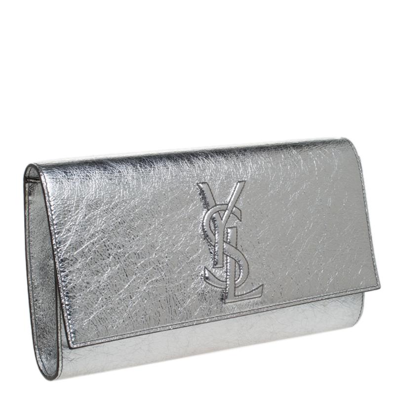 Saint Laurent Metallic Silver Leather Belle De Jour Flap Clutch In Good Condition In Dubai, Al Qouz 2