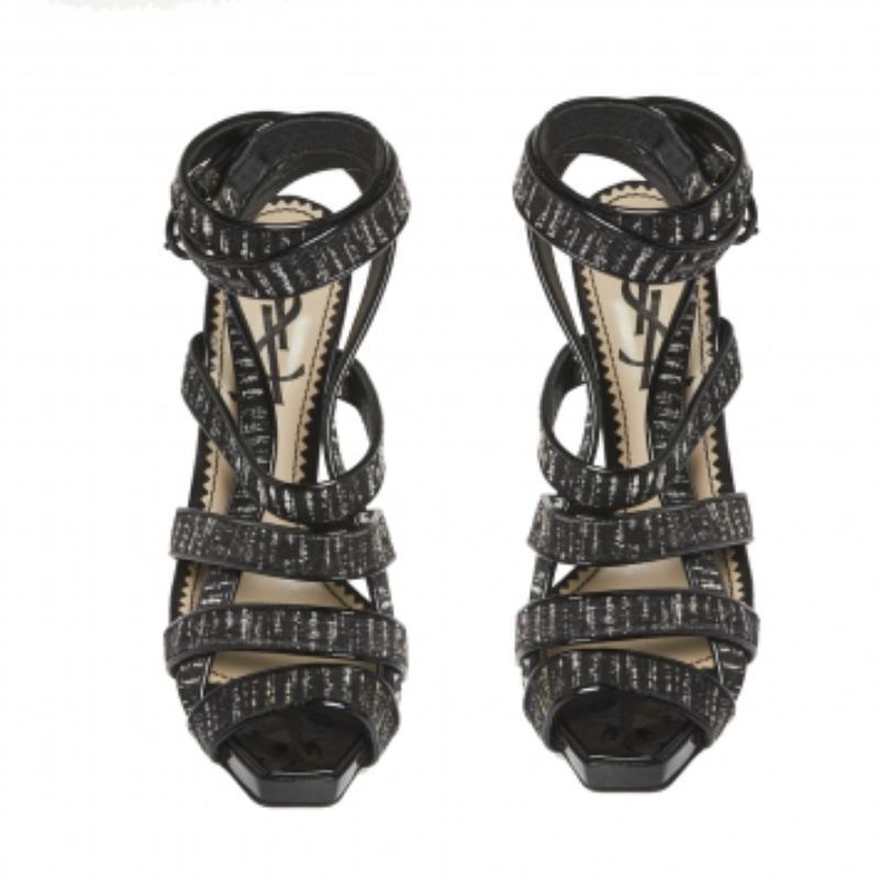Saint Laurent Monochrome Fabric & Patent Leather Trim Ankle Wrap Sandals Size 37 In Good Condition For Sale In Dubai, Al Qouz 2