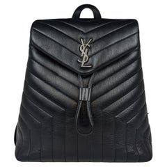 Saint Laurent - Grand sac à dos en cuir noir à chevrons avec monogramme Loulou Matelasse