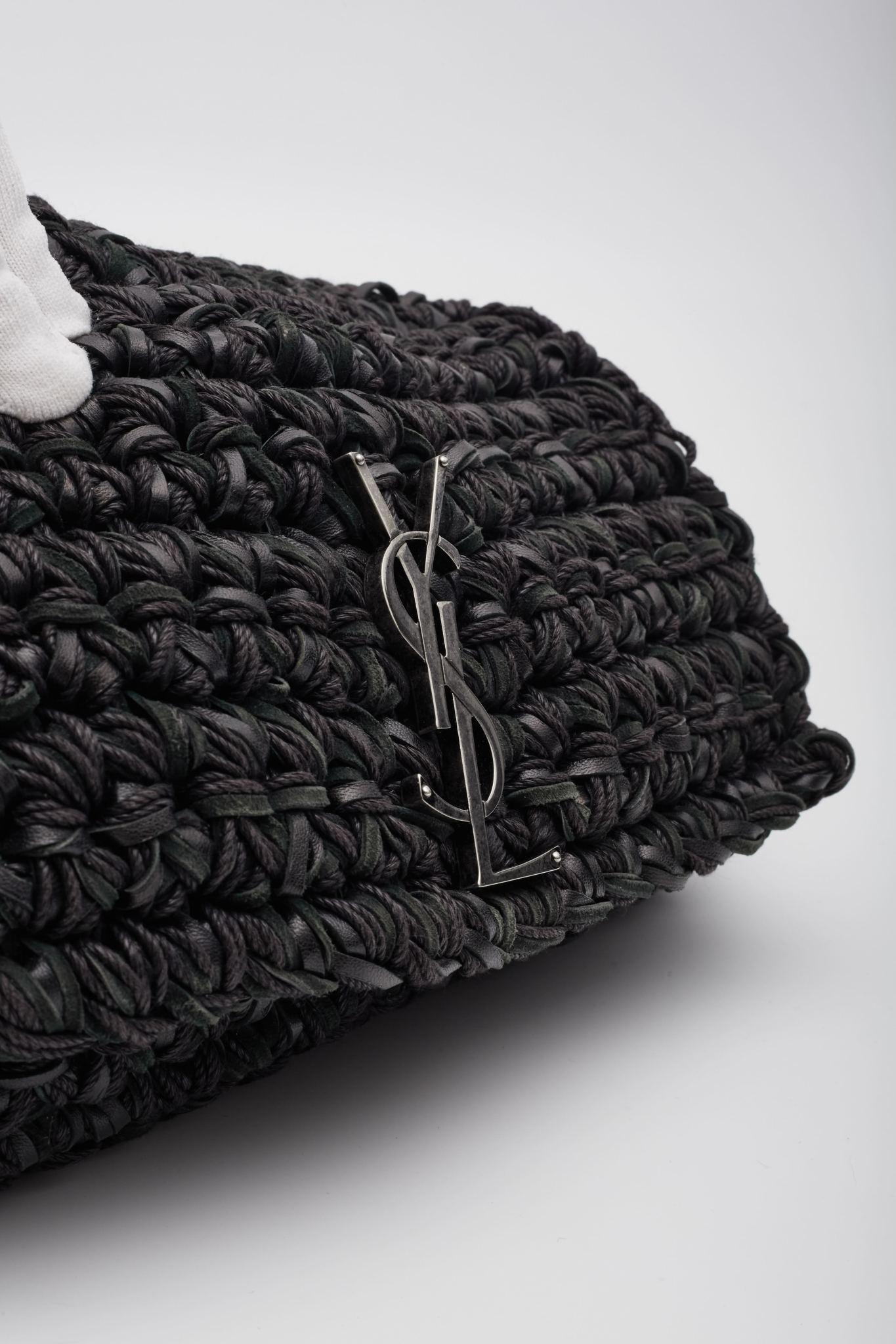 Saint Laurent Monogram Raffia Kate Shoulder Bag Medium For Sale 2