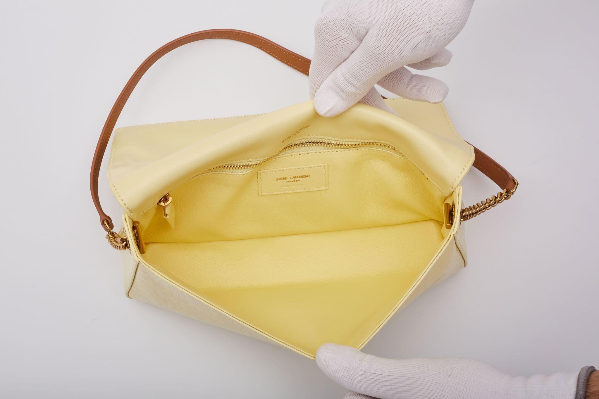 Saint Laurent Monogramme Patent Yellow Kate 99 Le Shoulder Bag For Sale 4