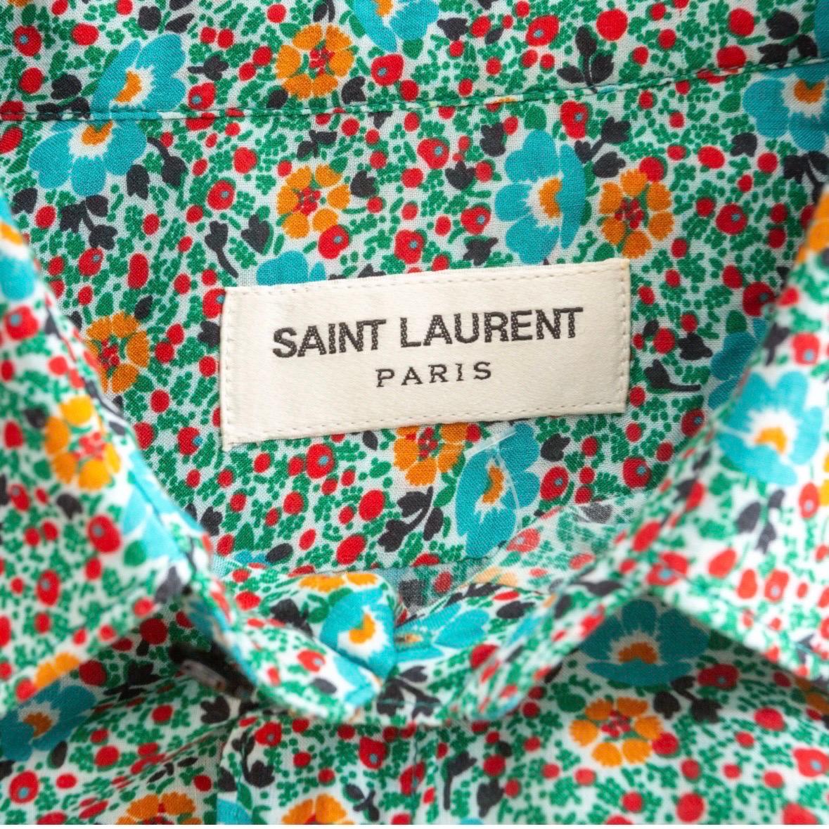 Saint Laurent - Chemise à manches longues boutonnée en viscose imprimée florale multicolore  en vente 2