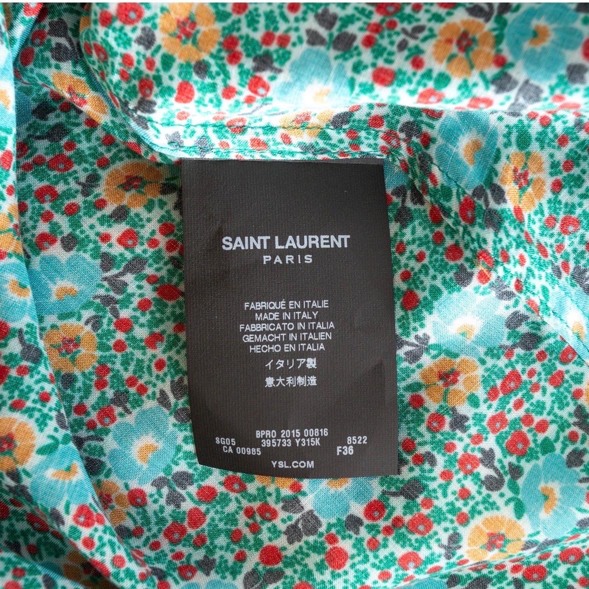 Saint Laurent - Chemise à manches longues boutonnée en viscose imprimée florale multicolore  en vente 3