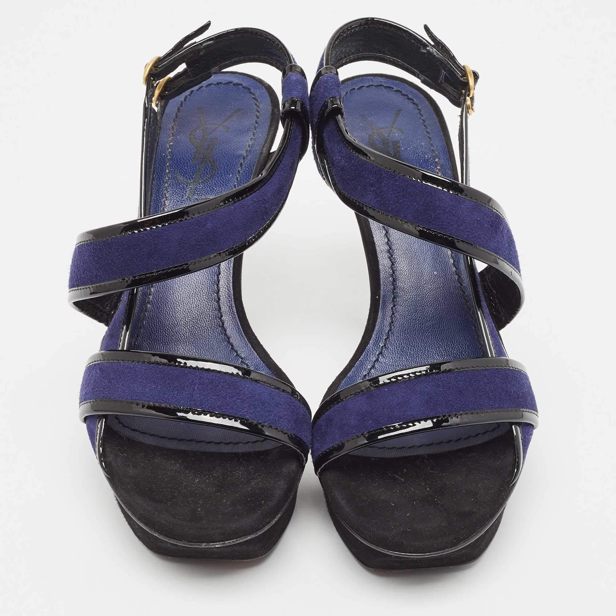 Nero Saint Laurent Sandali con cinturino alla caviglia in pelle verniciata blu navy misura 37,5