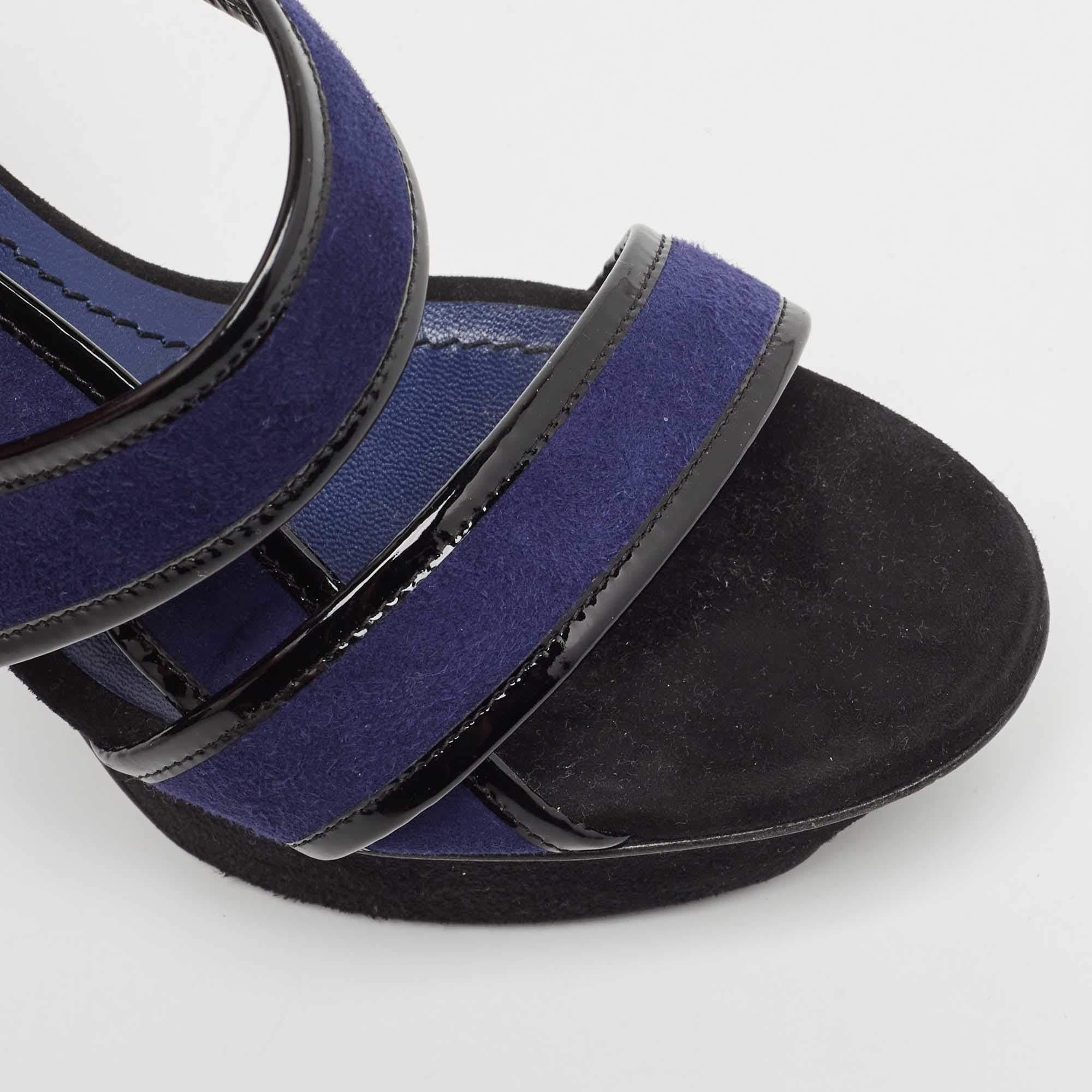 Saint Laurent Sandali con cinturino alla caviglia in pelle verniciata blu navy misura 37,5 2