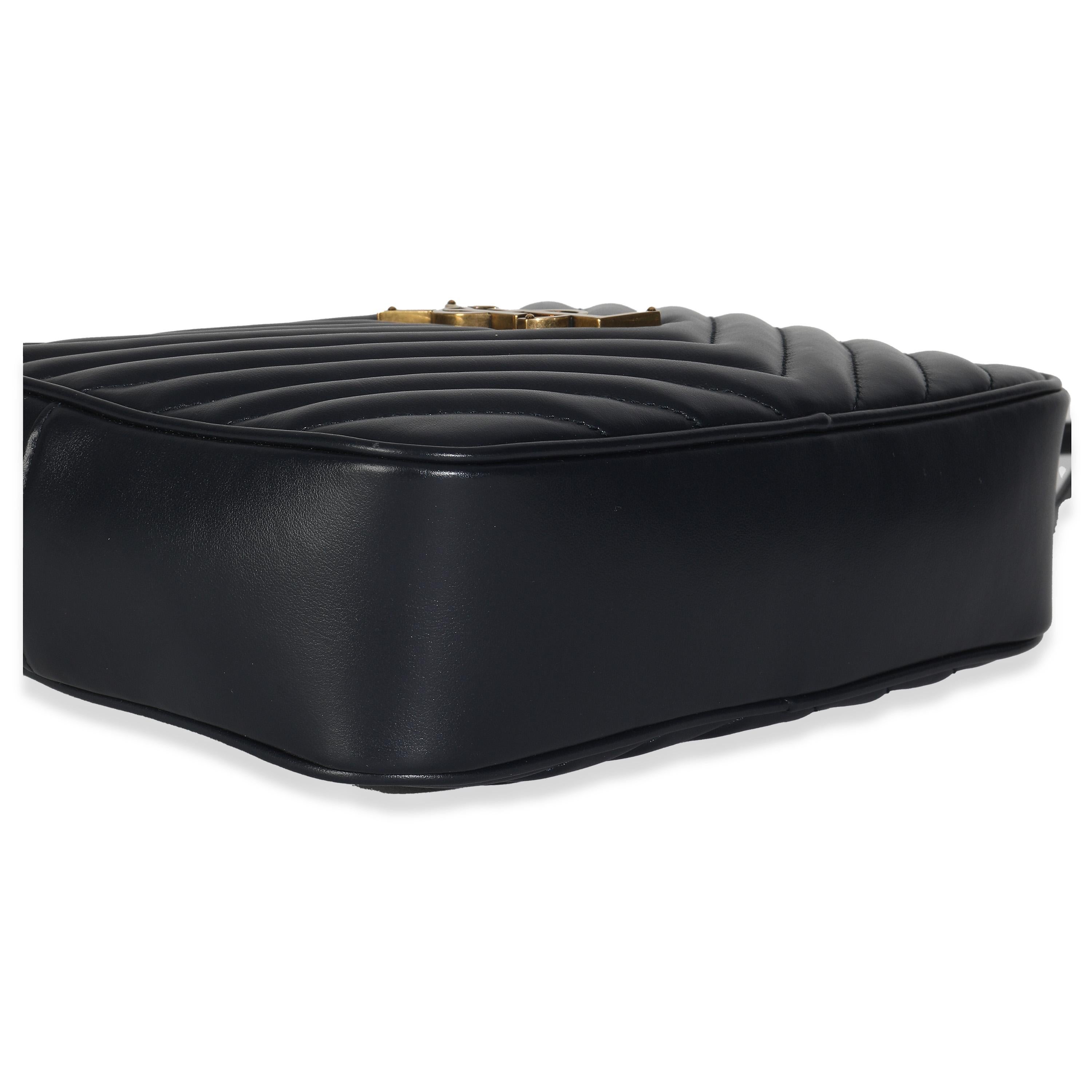 Saint Laurent - Sac à main en cuir de vachette Matelasse Monogram Lou - Marine Unisexe en vente