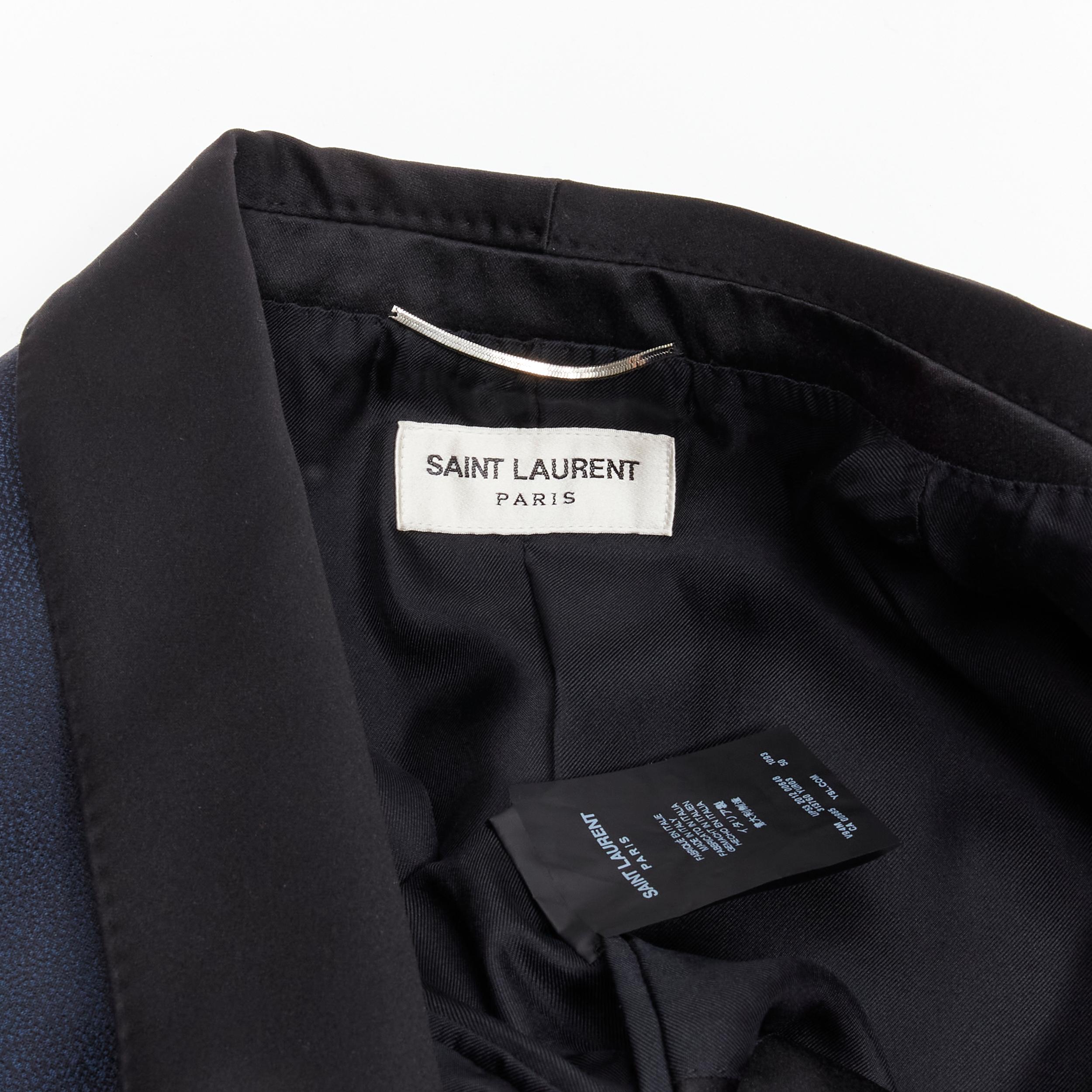 SAINT LAURENT Marineblauer Smoking-Blazer aus strukturiertem Satin mit Metallic-Textur EU50 L im Angebot 4