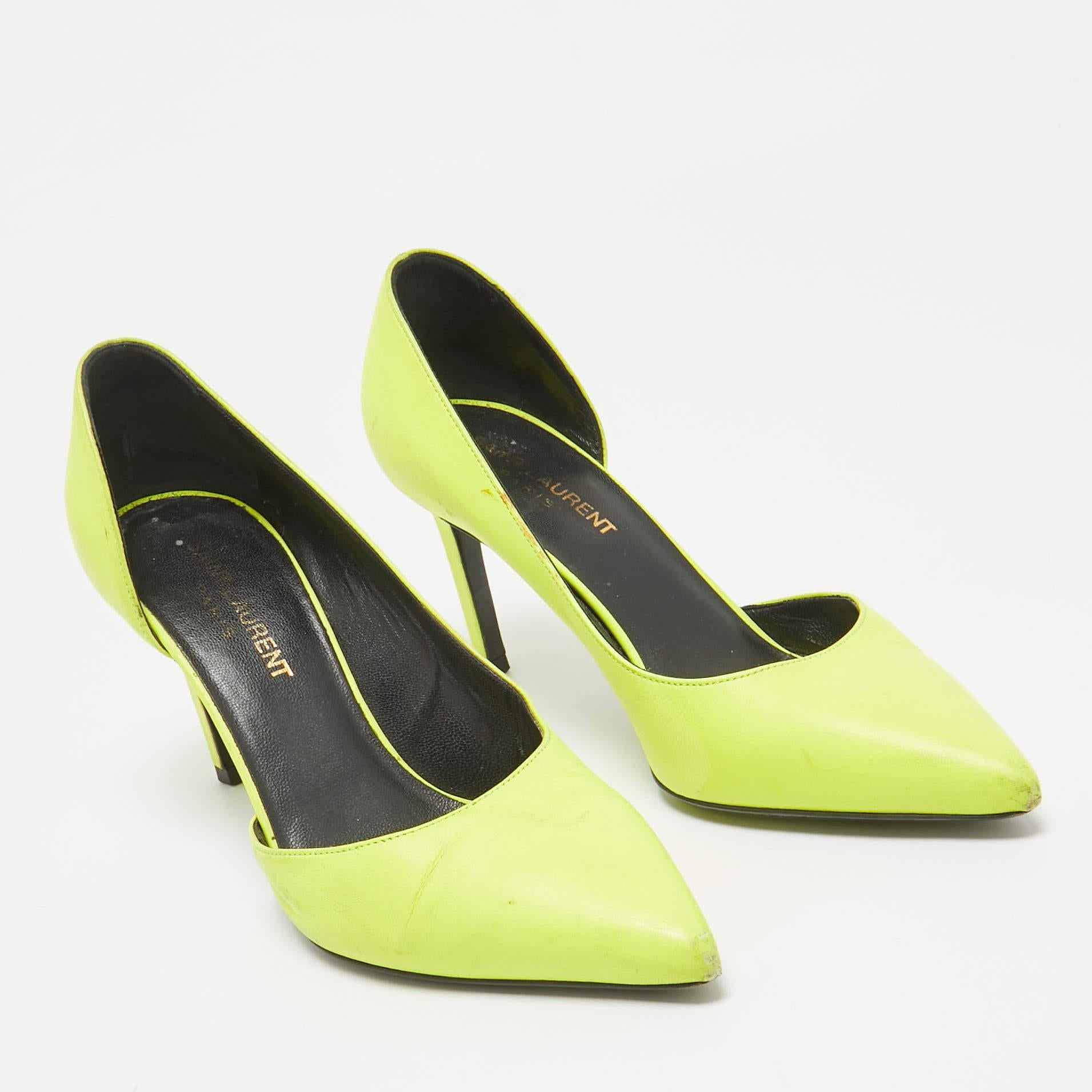 Saint Laurent - Escarpins D'orsay en cuir jaune fluo Taille 36 Bon état - En vente à Dubai, Al Qouz 2