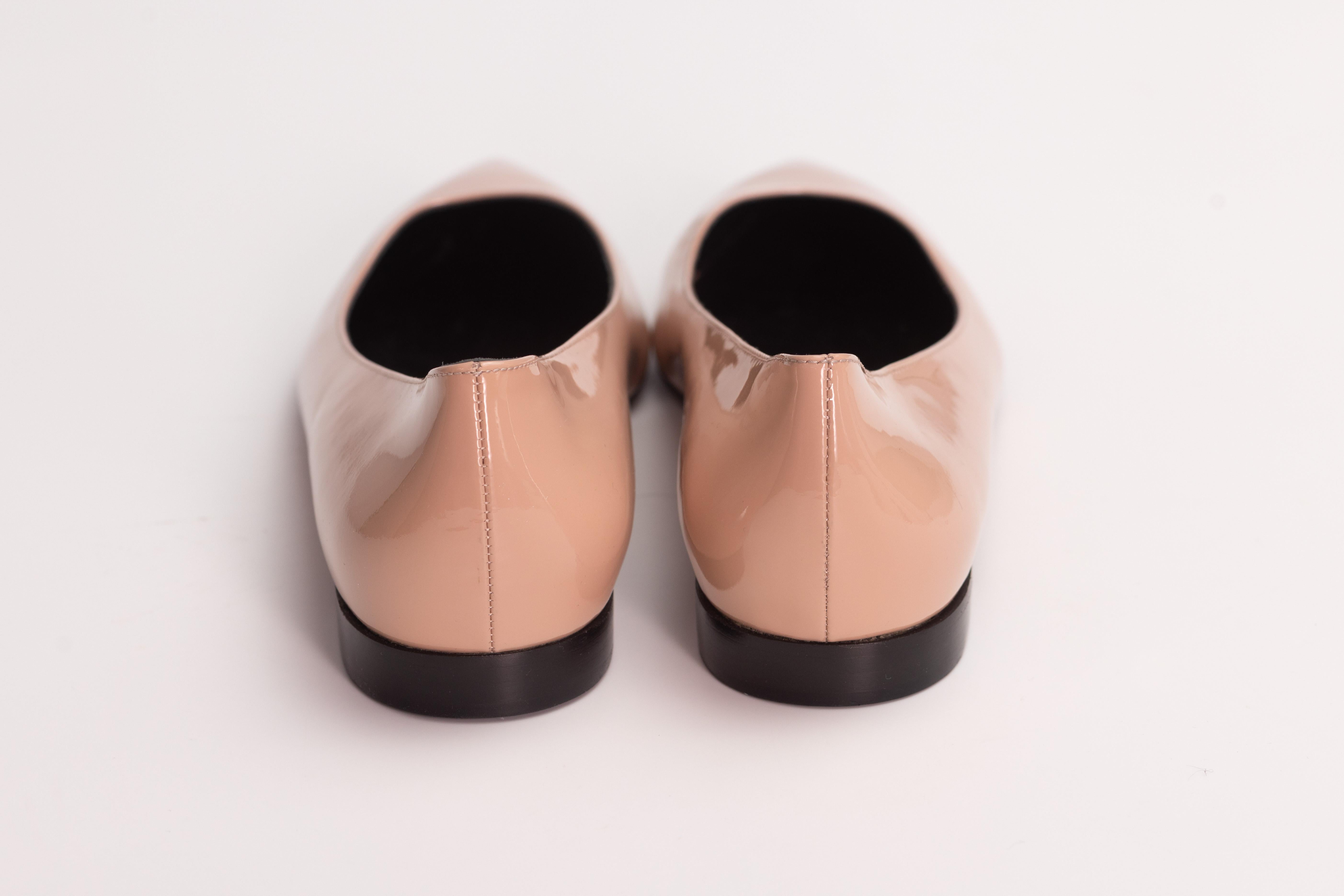 Saint Laurent Nude Pattent Flats (EU 41) In Good Condition For Sale In Montreal, Quebec