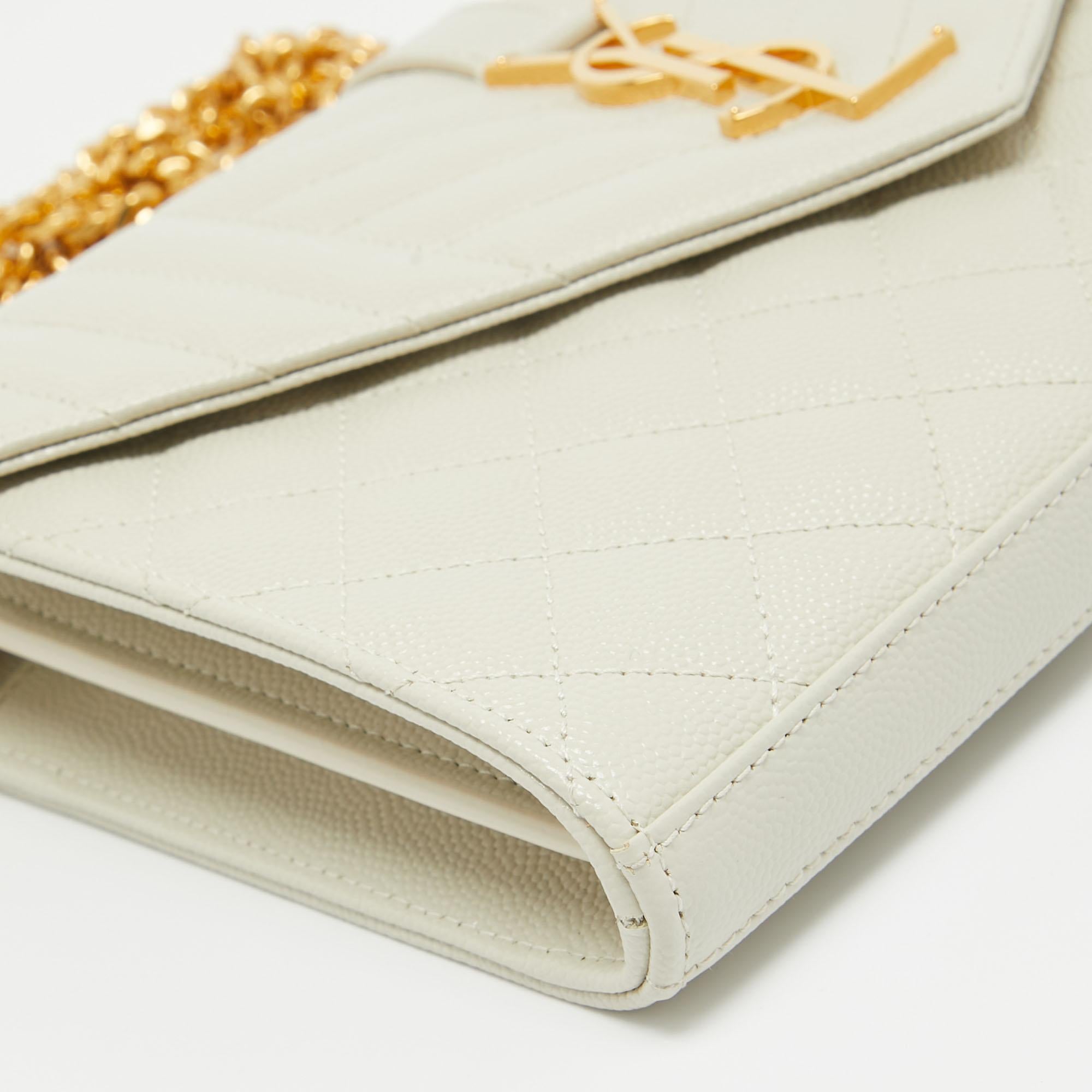 Saint Laurent Off White Mixed Gestepptes Leder Monogramm Umschlag Brieftasche an Kette in Weiß im Angebot 7