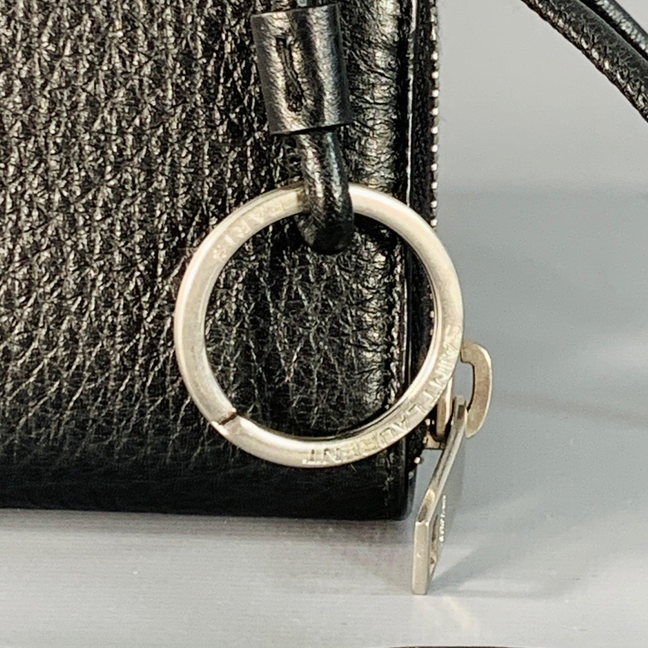 SAINT LAURENT One Size Black Silver Pebble Grain Leather Zip Wallet Handbag Bon état - En vente à San Francisco, CA