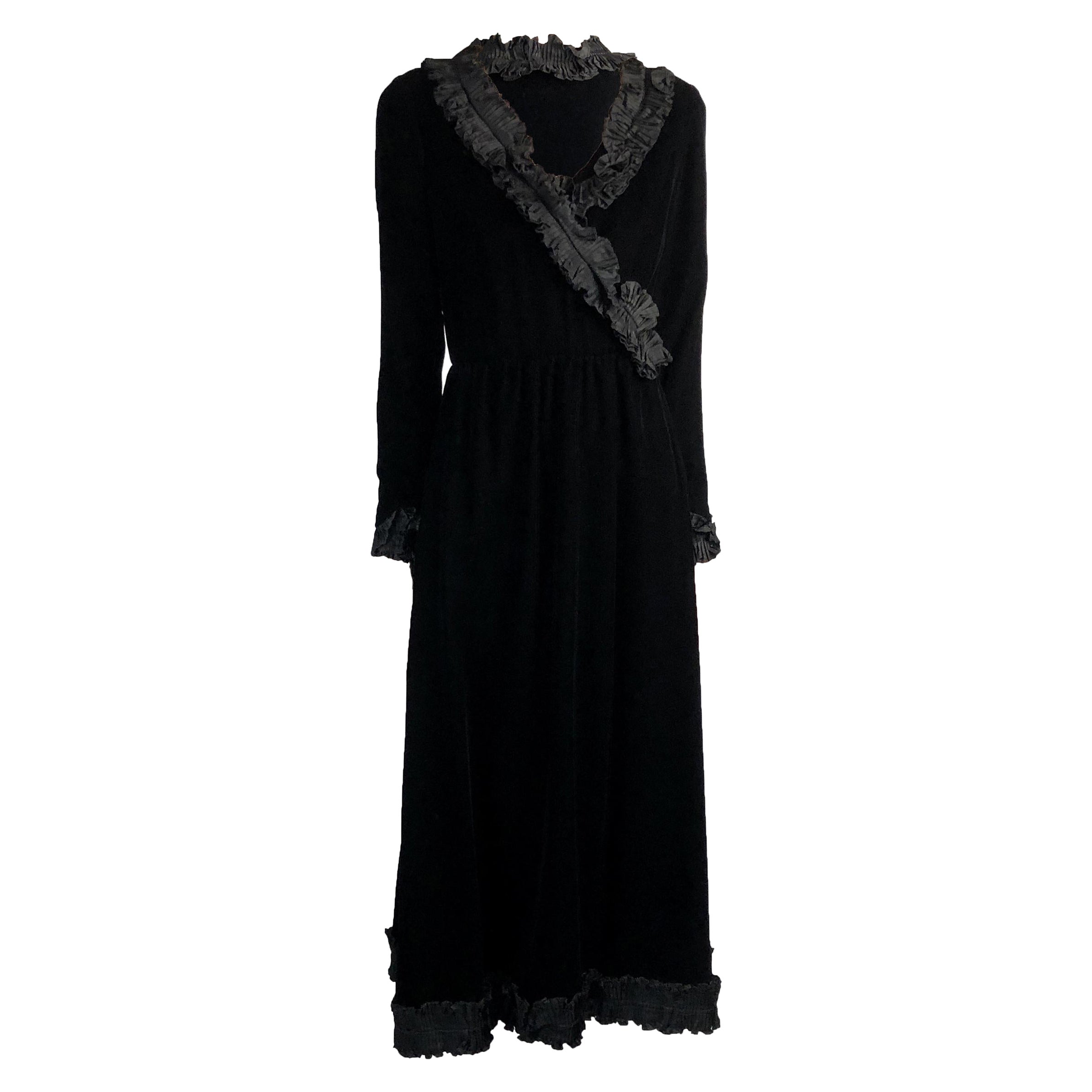 Saint Laurent opera collection black iridescent velvet evening dress. C.1970s For Sale