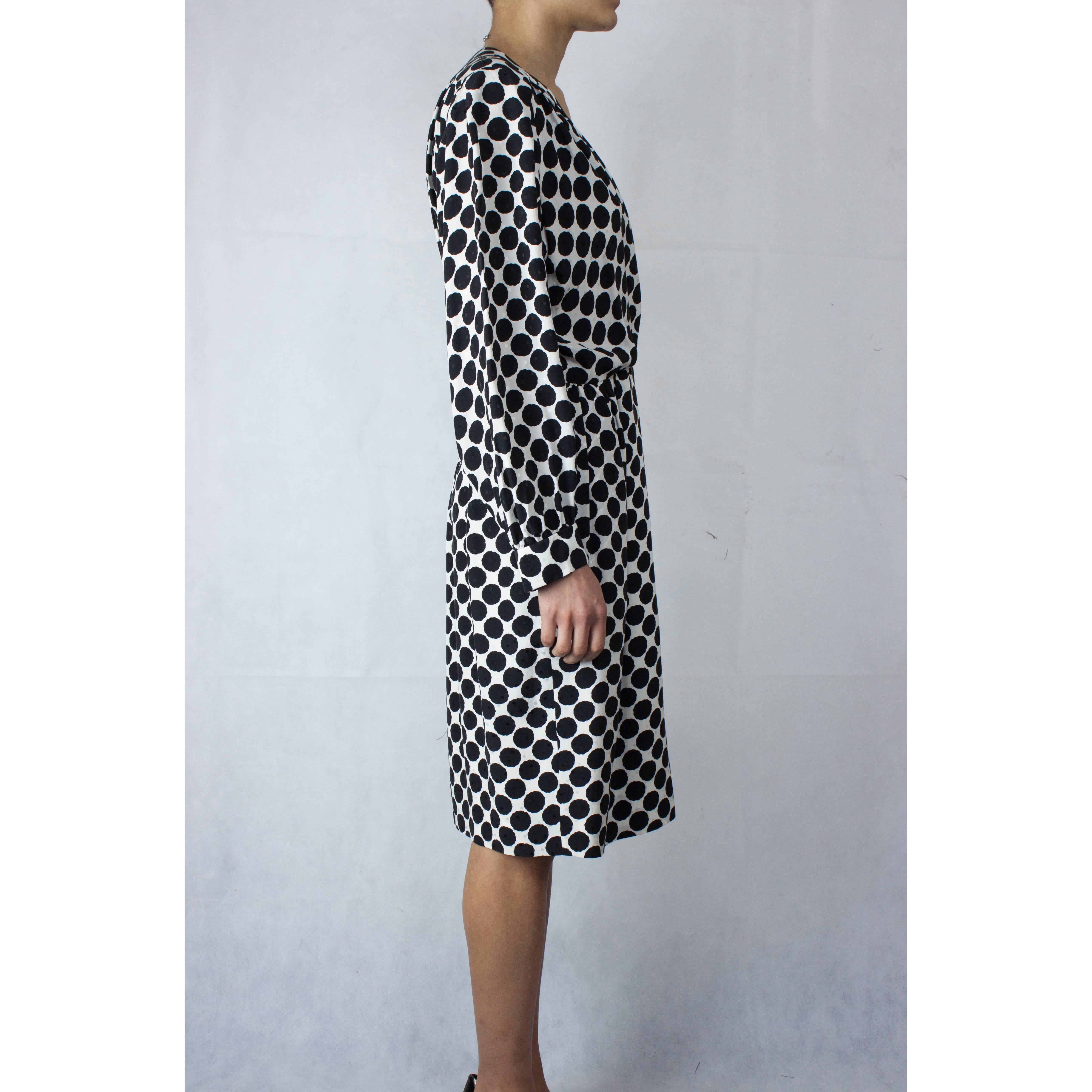 Saint Laurent opt art wraparound embossed silk dress with black dots, circa 1980 In Excellent Condition For Sale In London, GB