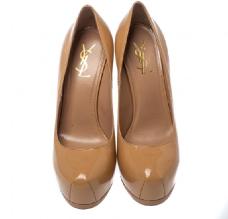Saint Laurent Paris Bombas Tribtoo de charol beige Talla 39 Beige en venta