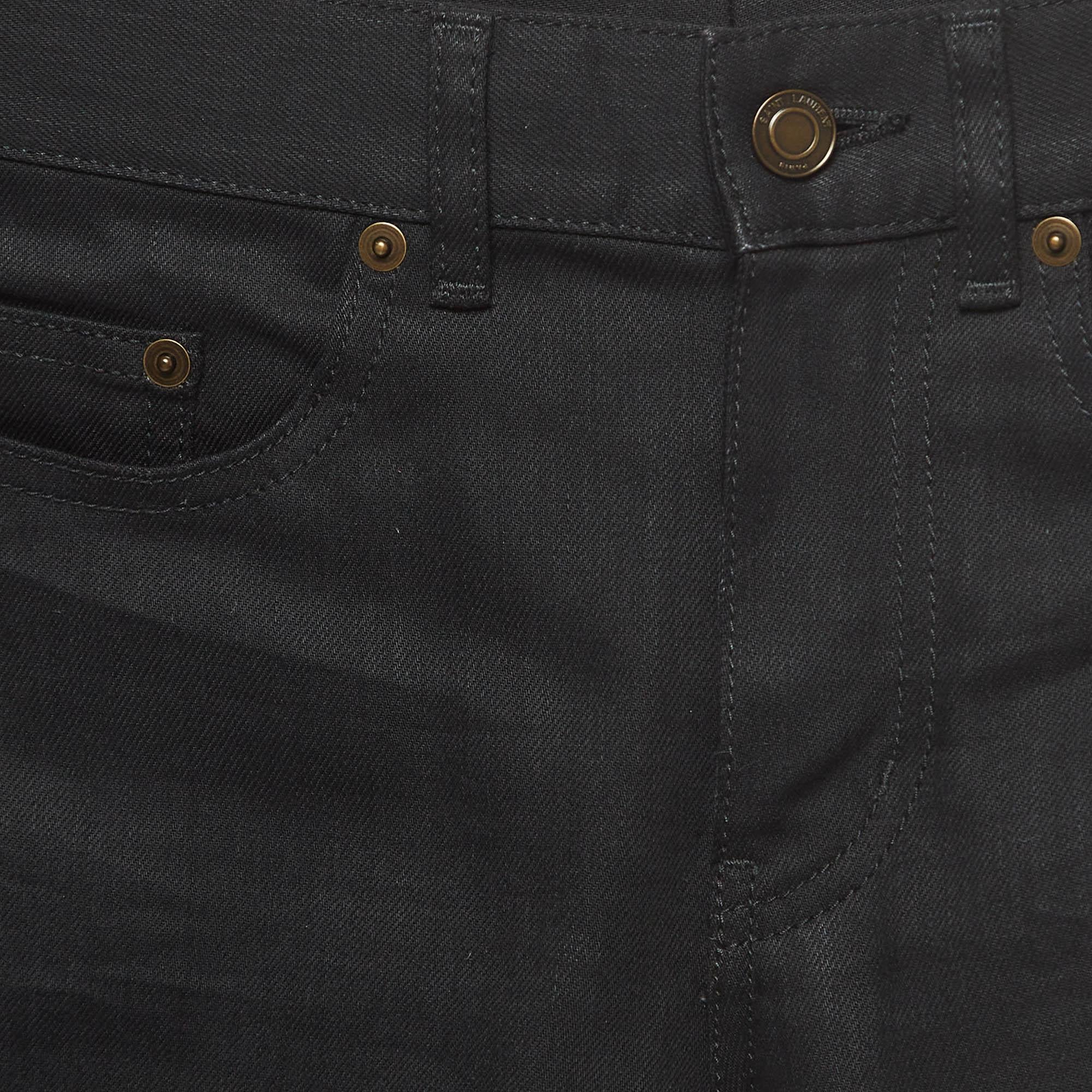 Saint Laurent Paris Schwarze Denim-Shorts aus Rohkante mit Rohkante und S-Taille 24'' im Angebot 1