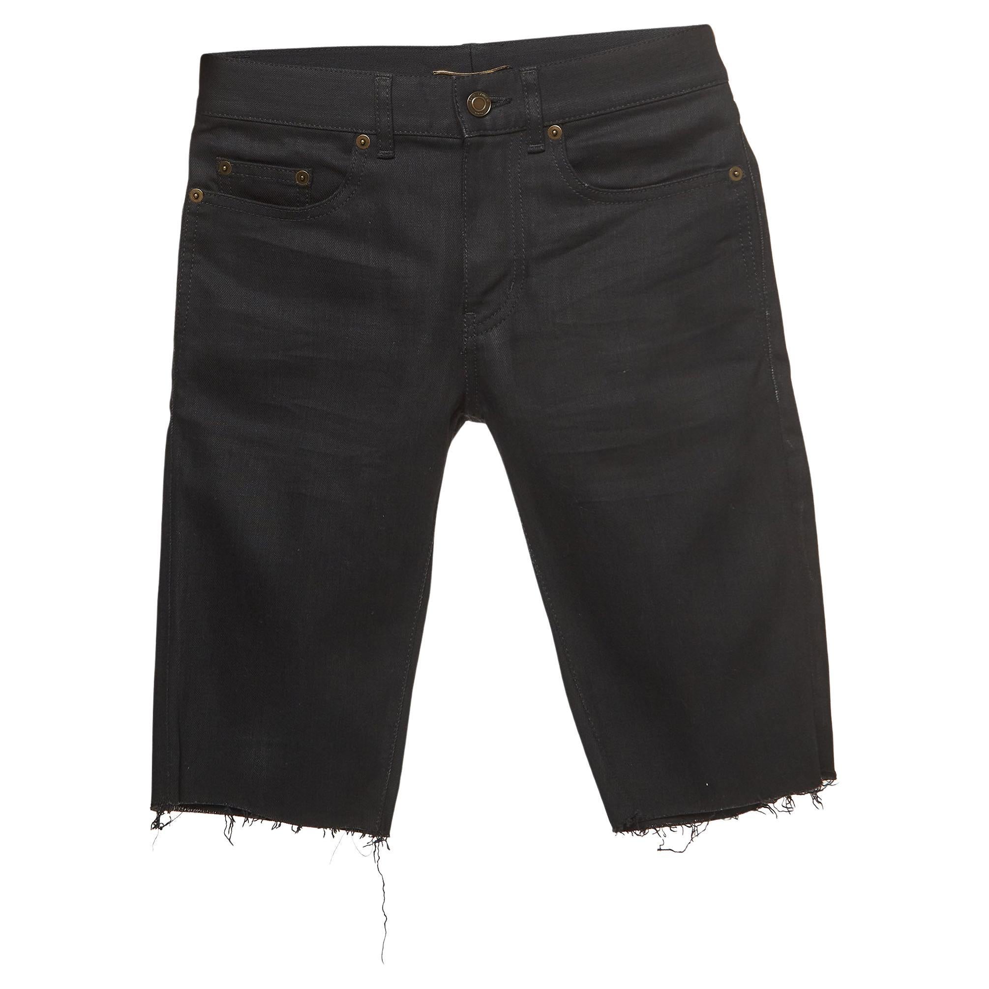 Saint Laurent Paris Schwarze Denim-Shorts aus Rohkante mit Rohkante und S-Taille 24'' im Angebot