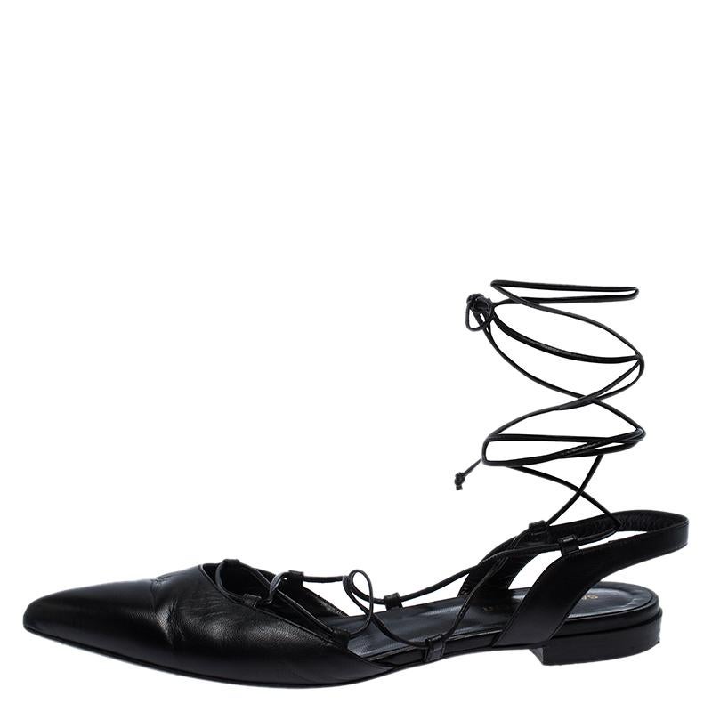Wear these stylish sandals from the house of Saint Laurent Paris and channel your inner fashionista. Exhibit your impressive styling sense when you don these sandals. Crafted in Italy, they are made from black leather and are very versatile. They