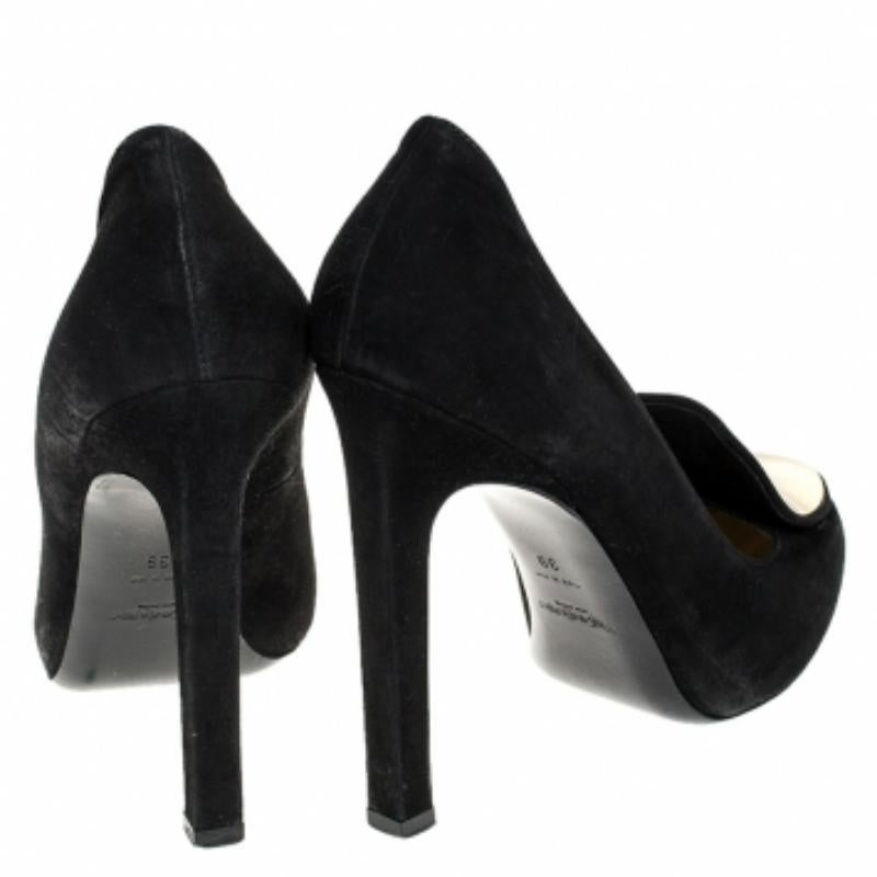 Saint Laurent Paris Black Metal Plaque Suede Catherine Pumps Size 39 en vente 1