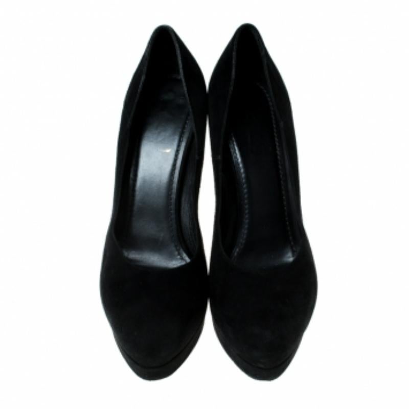 Saint Laurent Paris Black Suede Platform Pumps 40 Bon état - En vente à Dubai, Al Qouz 2