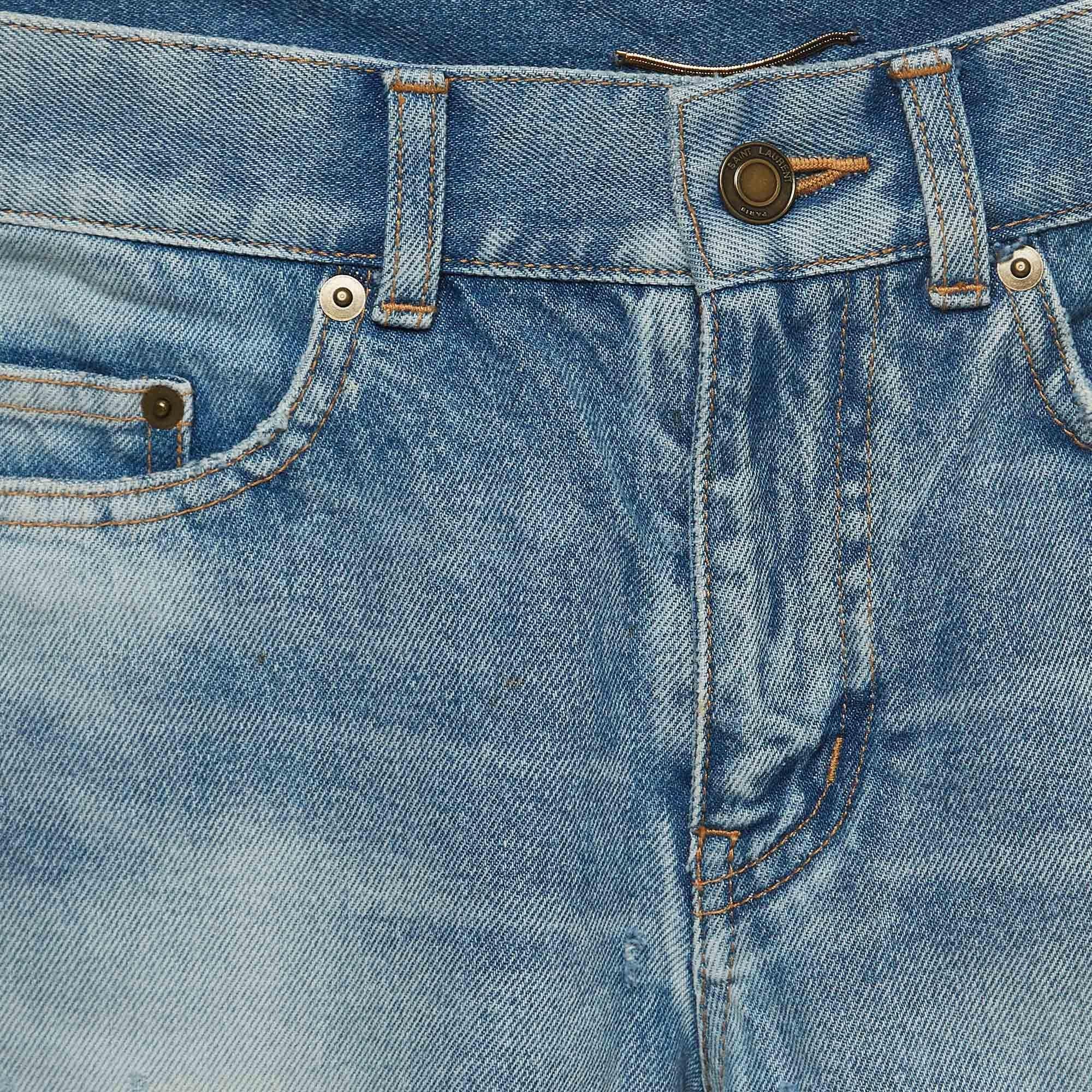 Saint Laurent Paris Blaue Distressed Bermuda-Shorts aus Denim im Used-Look mit S-Taille 24'' im Zustand „Hervorragend“ im Angebot in Dubai, Al Qouz 2