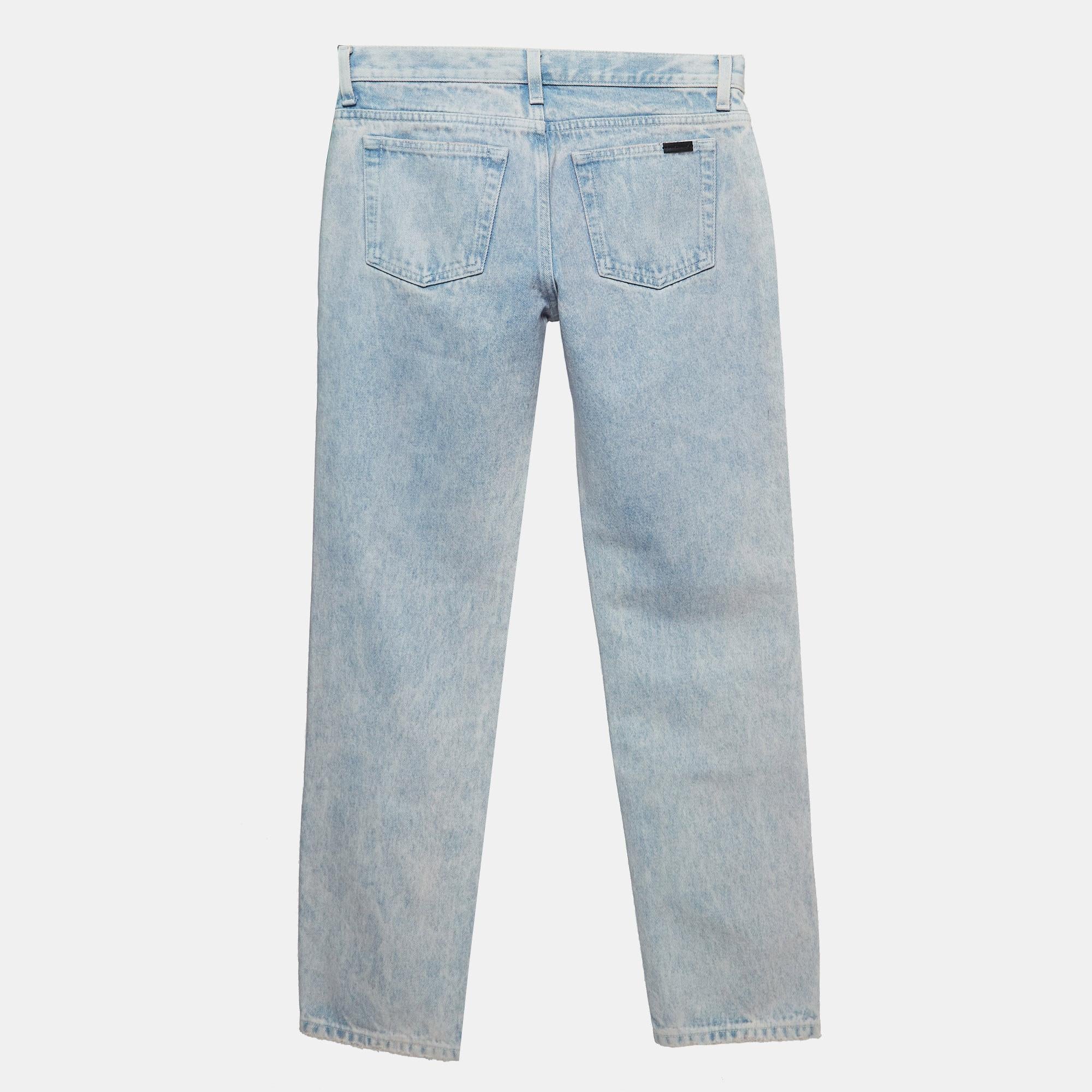 A good pair of jeans always makes the closet complete. This pair of jeans is tailored with such skill and style that it will be your favorite in no time. It will give you a comfortable, stylish fit.

Includes: Brand Tag
