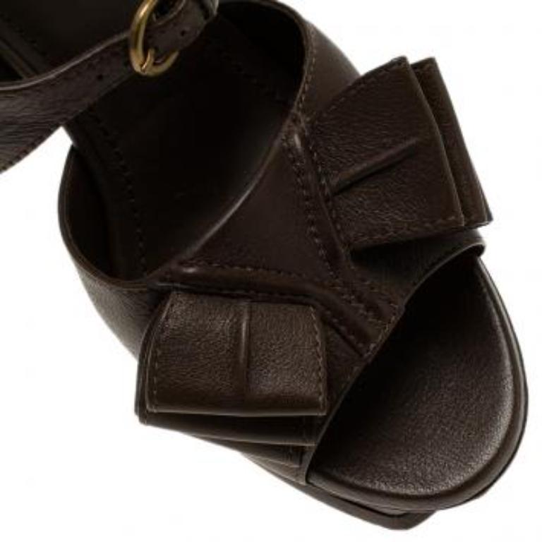 Saint Laurent Paris Sandales à plateforme Y-Bow en cuir marron Taille 38 en vente 3
