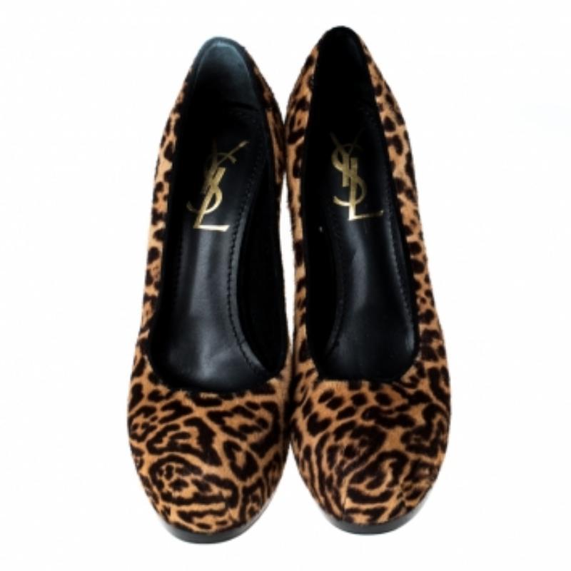 Saint Laurent Paris Brown Leopard Print Pony Hair Tribtoo Platform Pumps Size 36 Pour femmes en vente