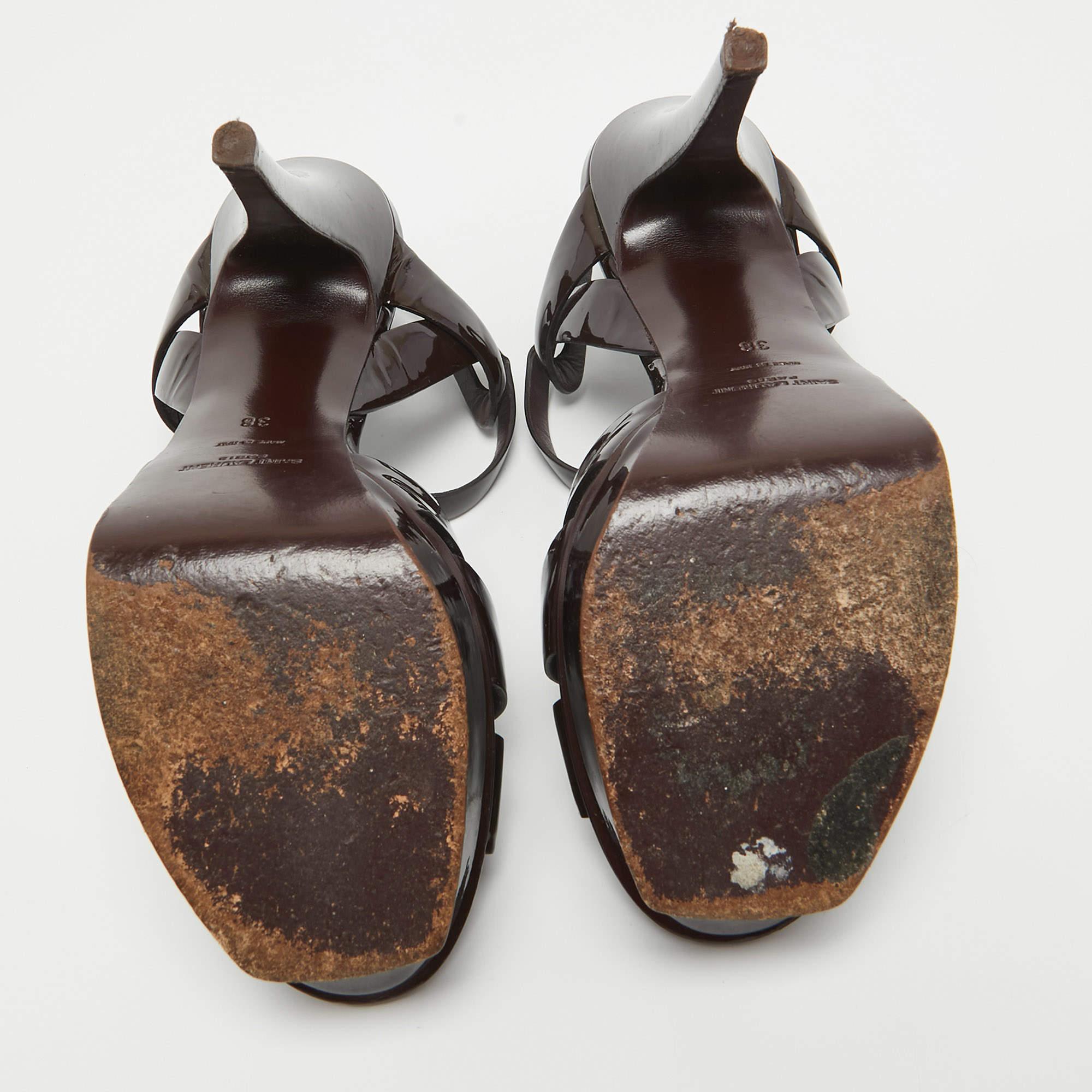 Saint Laurent Paris Burgundy Patent Leather Tribute Platform Ankle Strap Sandals In Good Condition In Dubai, Al Qouz 2