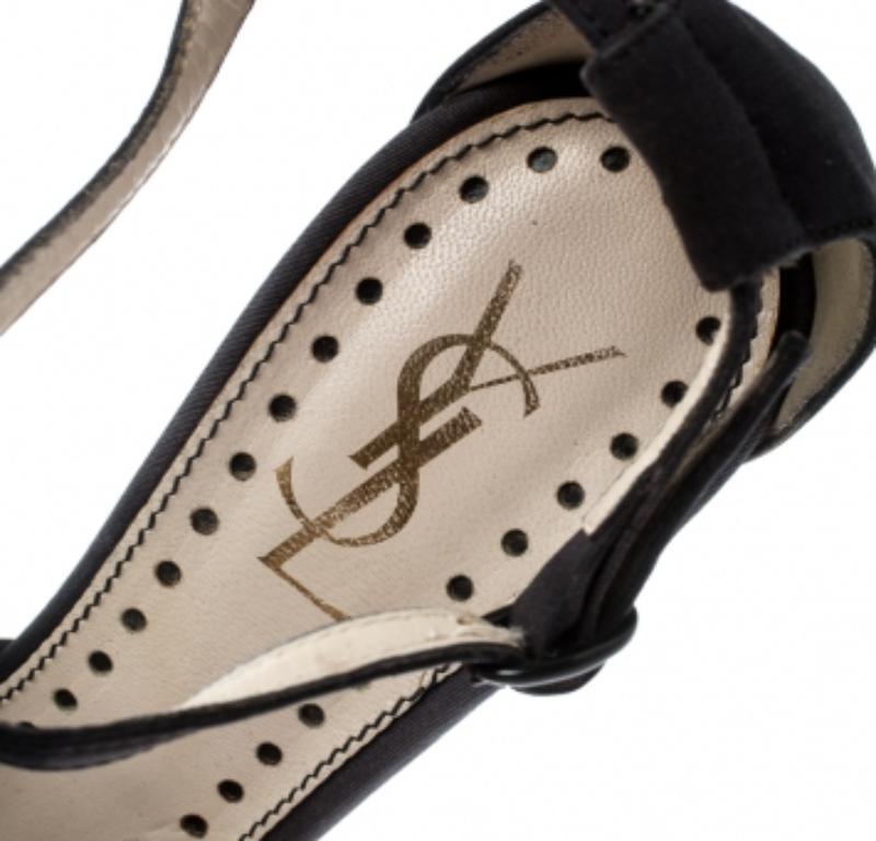 Saint Laurent Paris Segeltuch verschönert Blumen T-Riemen offene Zehensandalen Größe 38 (Schwarz) im Angebot