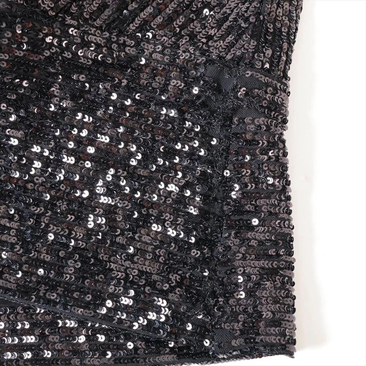 Saint Laurent Paris Top de lentejuelas con cuello en V profundo Negro en venta 5