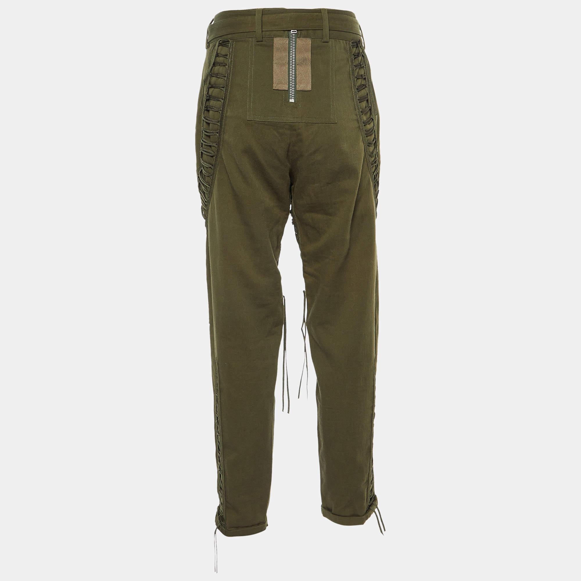 Enhance your formal attire with this pair of trousers. Designed into a superb silhouette and fit this pair of trousers will definitely make you look elegant.