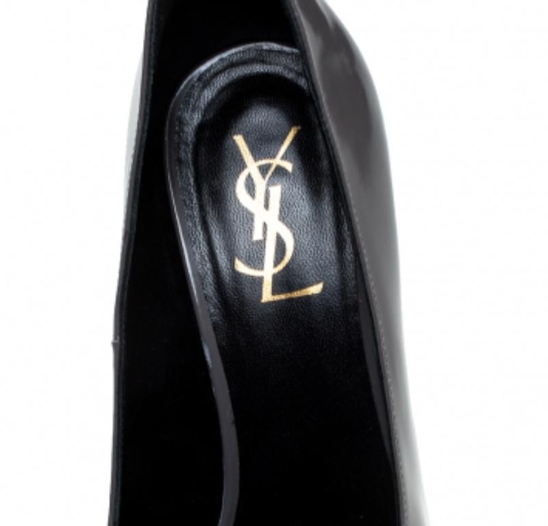 Saint Laurent Paris - Escarpins à plateforme Tribtoo en cuir verni gris - Taille 37 Pour femmes en vente