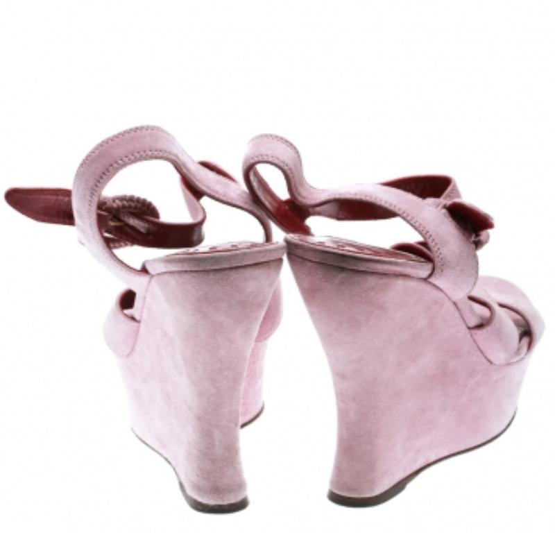 De las mujeres Saint Laurent Paris Sandalias de cuña con tiras cruzadas de ante rosa claro talla 39 en venta