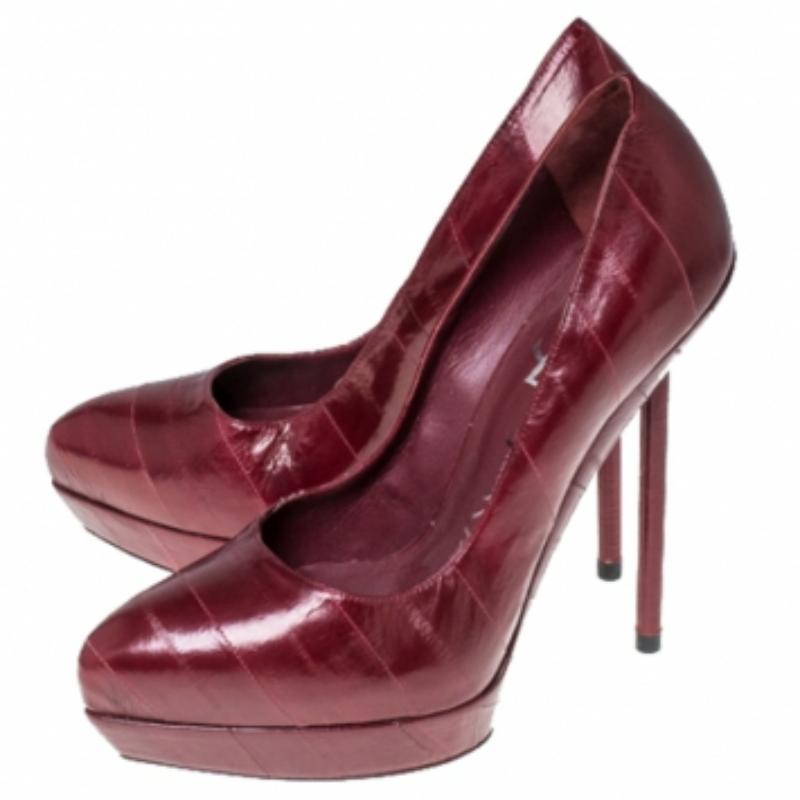 Saint Laurent Paris Divine Escarpins à plateforme en cuir rouge taille 38,5 en vente 2