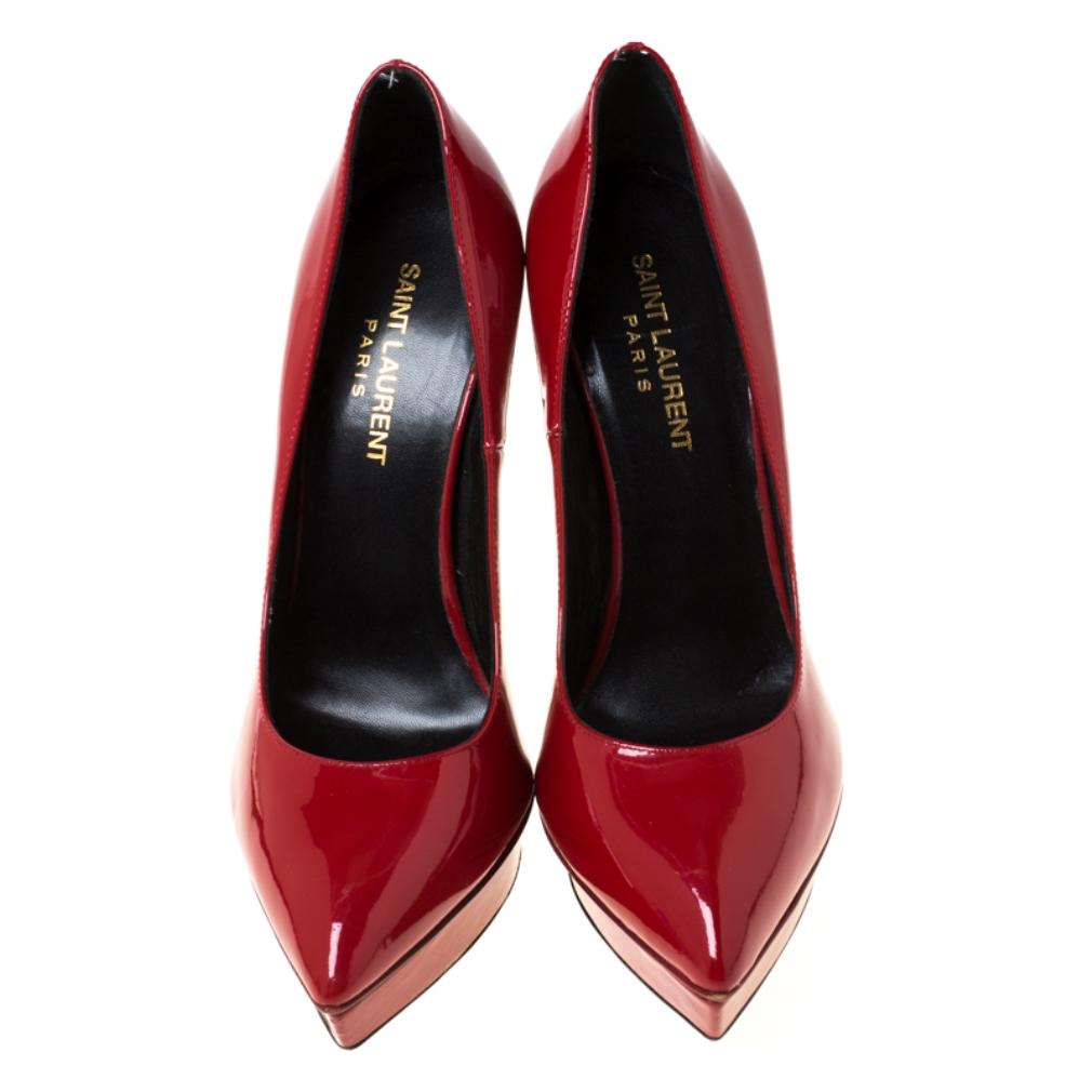 You'll love to flaunt these Janis pumps from Saint Laurent Paris that will gladden your heart every time you receive a compliment. The red pumps are crafted from patent leather and feature an elegant silhouette. They flaunt pointed toes, 13.5 cm