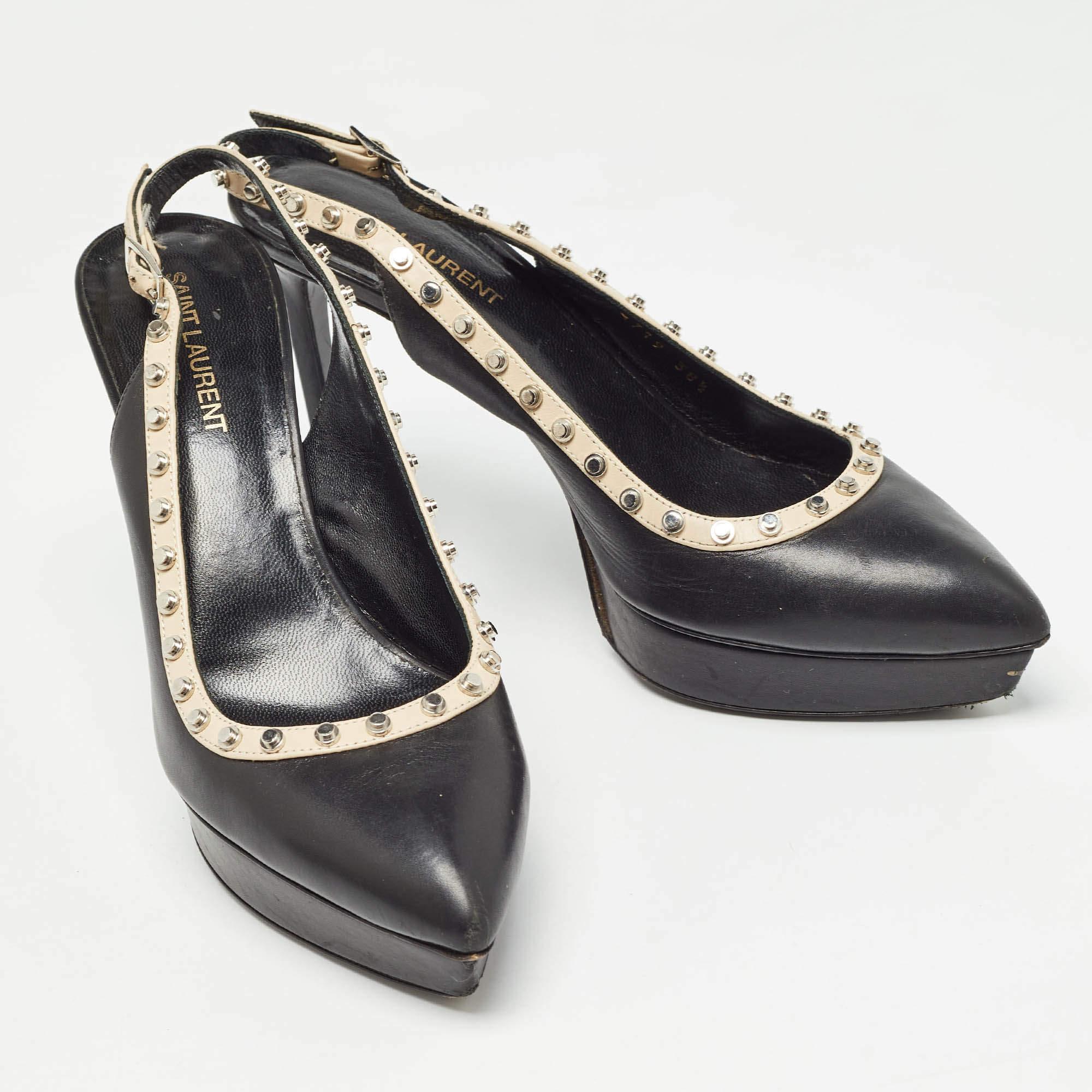 Saint Laurent Paris - Piattaforma con borchie e punta a spillo - Pompe a tracolla misura 38,5 In condizioni buone in vendita a Dubai, Al Qouz 2