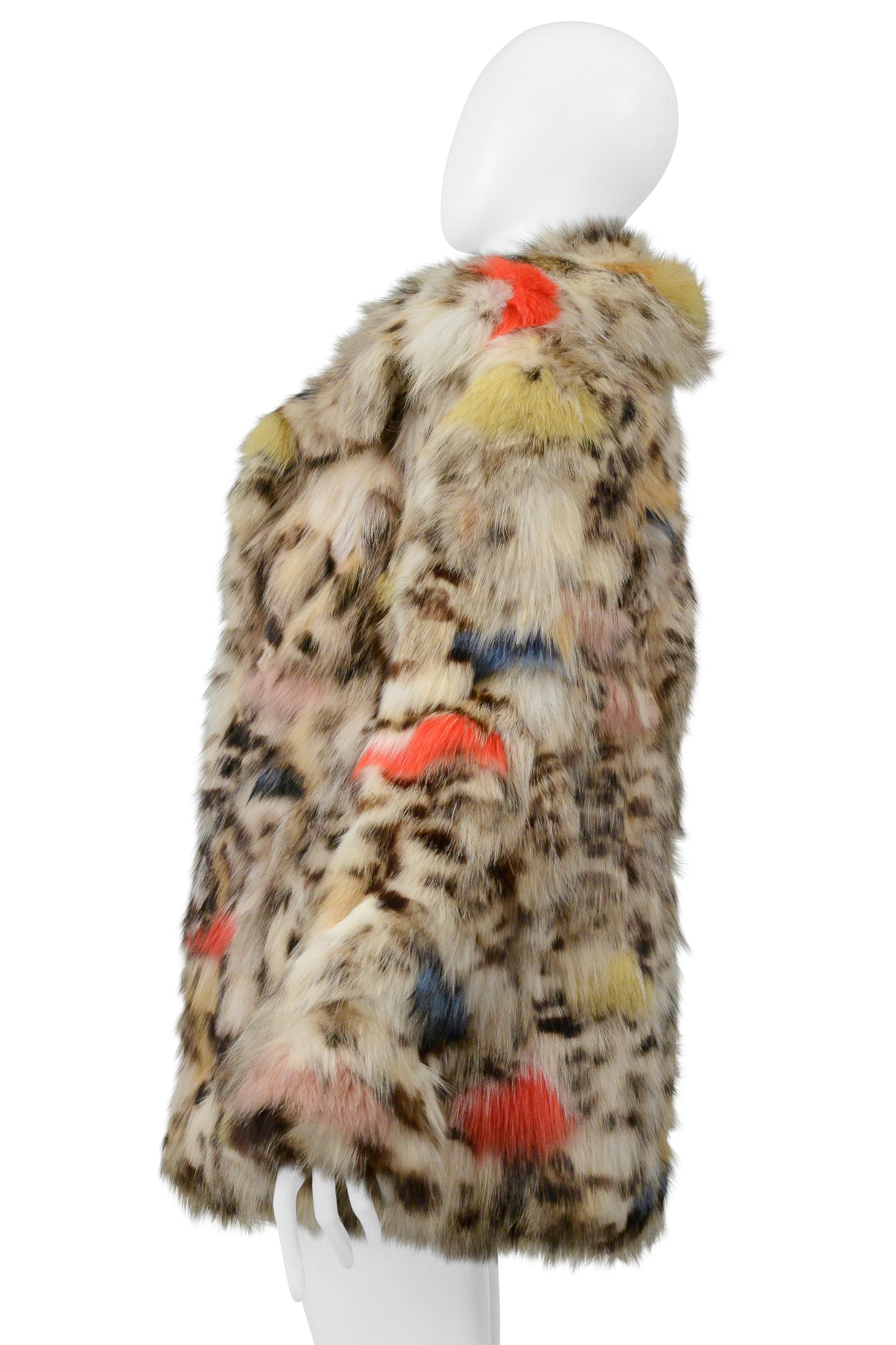 Saint Laurent Paris Abrigo gordito de piel de zorro blanco y multicolor 2017 5