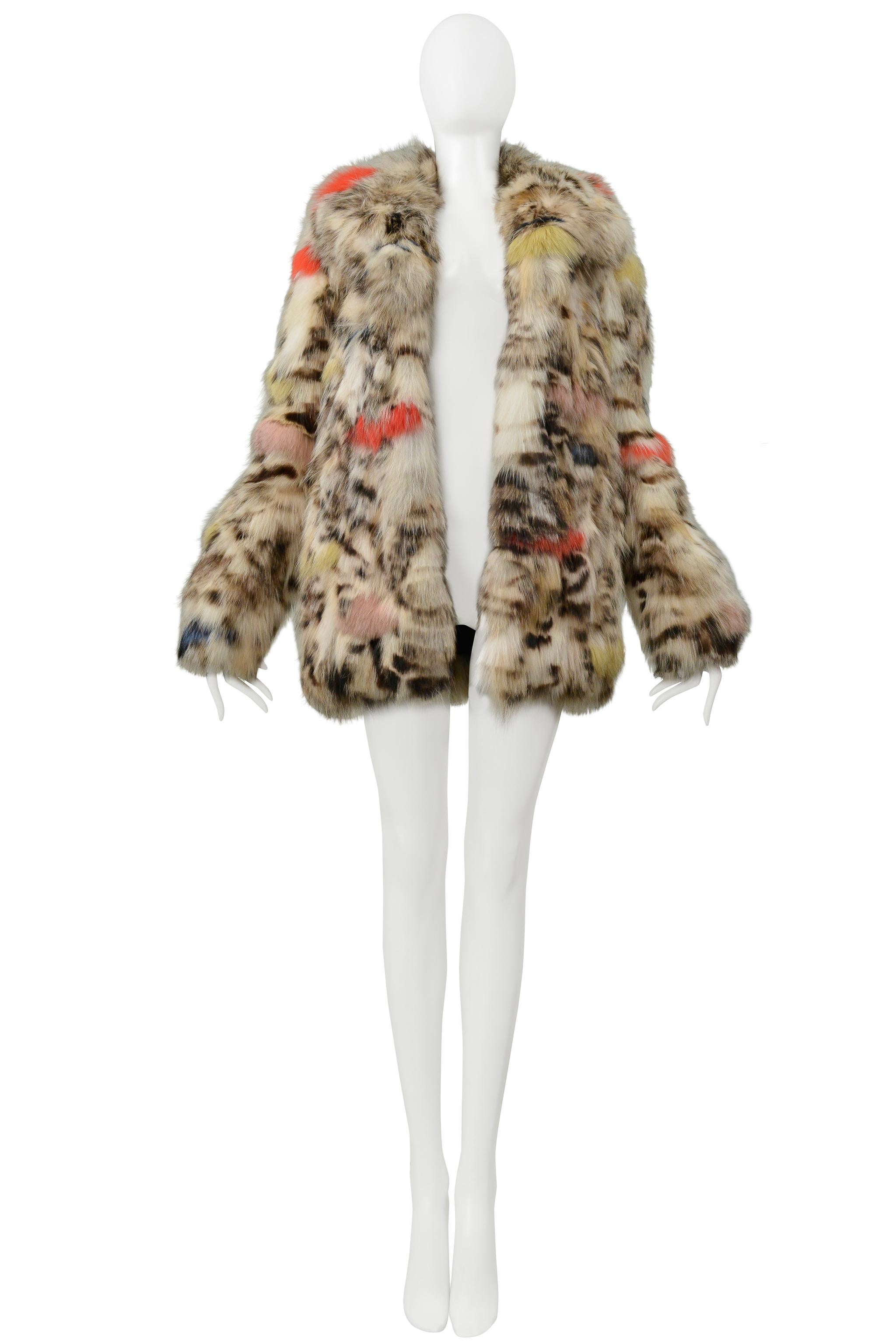 De las mujeres Saint Laurent Paris Abrigo gordito de piel de zorro blanco y multicolor 2017