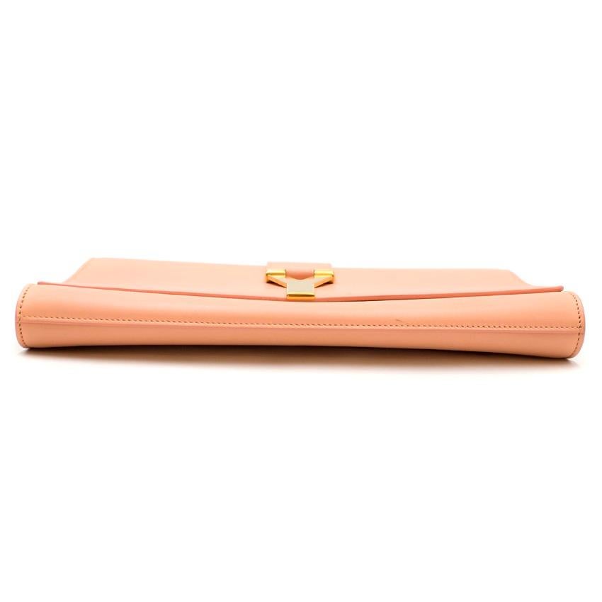 Saint Laurent Peach Ligne Y Clutch Bag In Good Condition For Sale In London, GB