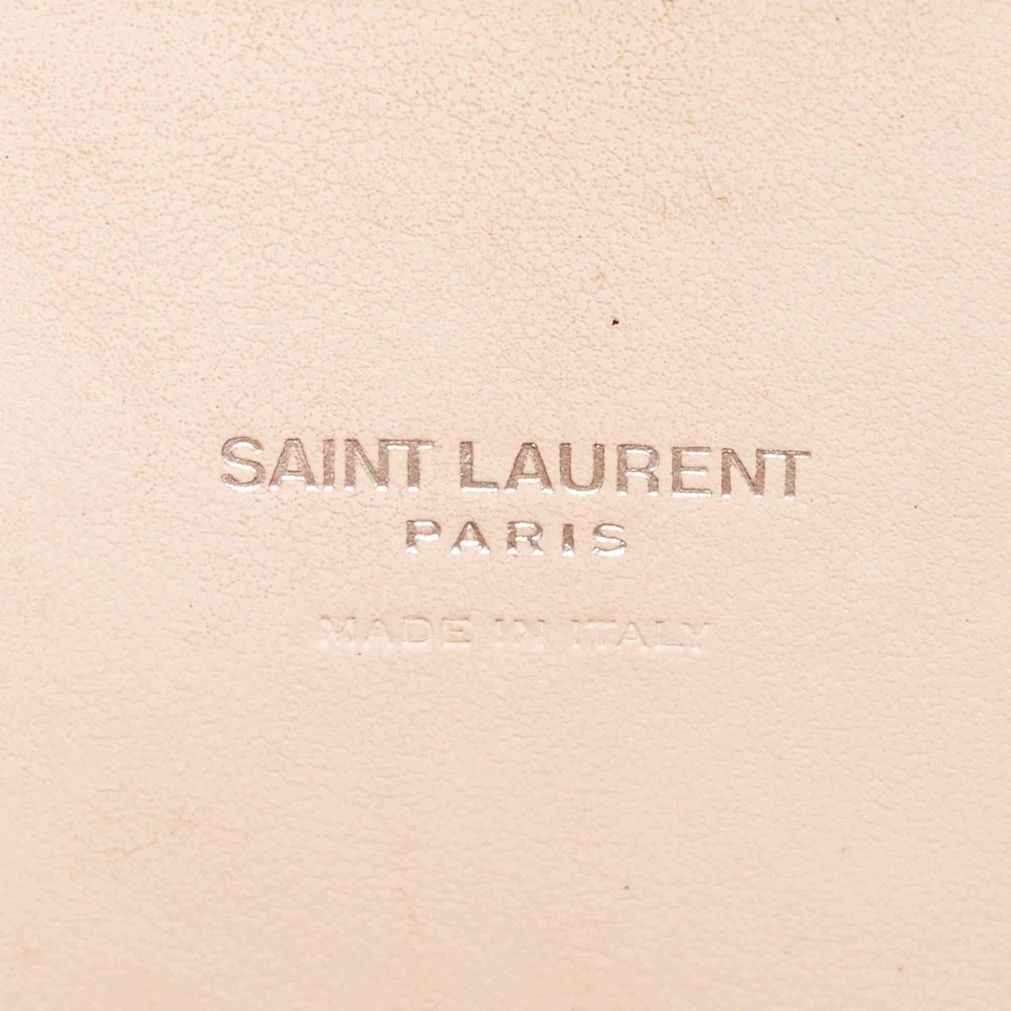 Saint Laurent Sac de jour Nano Classic en cuir embossé croco rose en vente 9