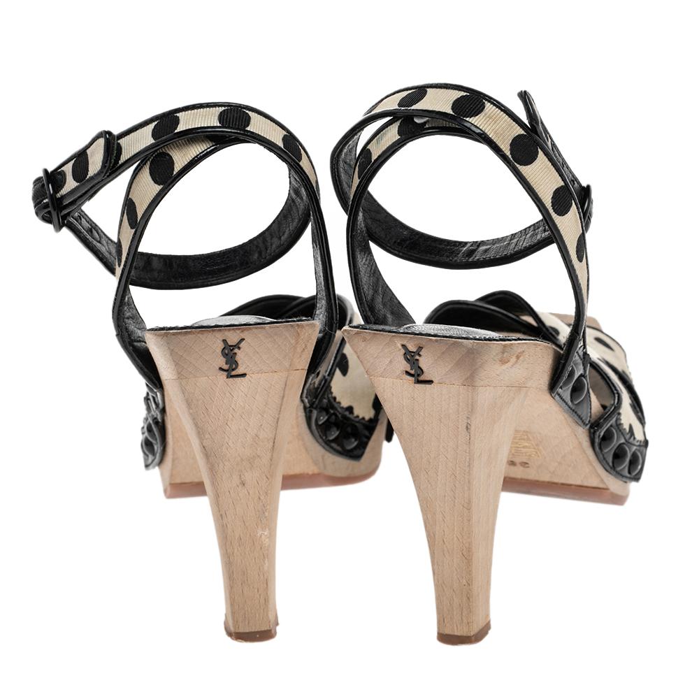Saint Laurent Polka Dot Fabric And Patent Leather Slingback Sandals Size 38 In Good Condition For Sale In Dubai, Al Qouz 2