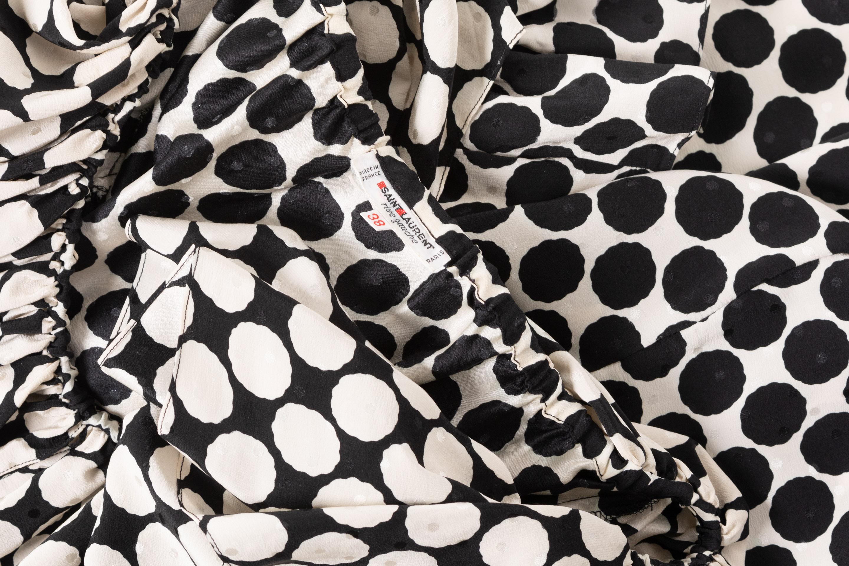 Saint Laurent Camicetta con volant a pois YSL, 1985 in vendita 5