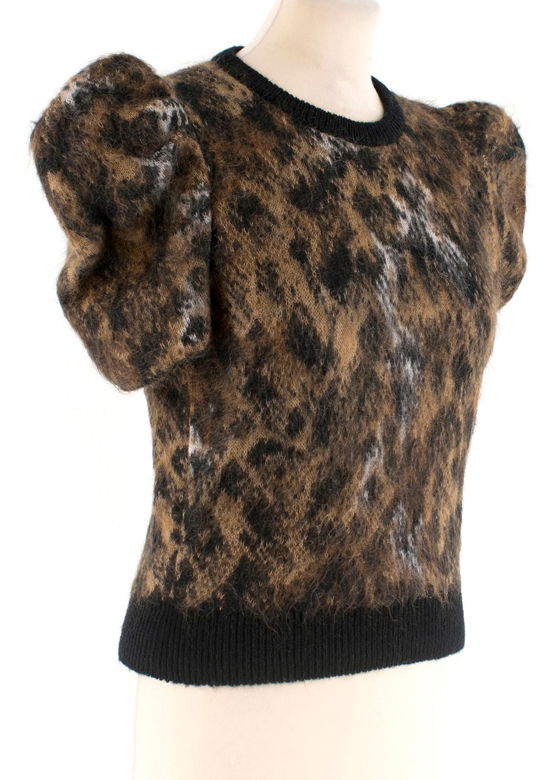 Saint Laurent Puff Sleeve Mohair Knit Top

-Puff sleeve point 
-Mohair animal printing 
-Straight slim fit 
-Good in condition  

Please note, these items are pre-owned and may show signs of being stored even when unworn and unused. This is