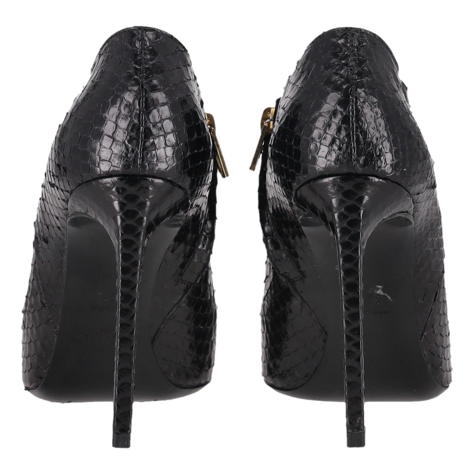 Saint Laurent Python Skin Ankle Boots In Excellent Condition For Sale In London, GB