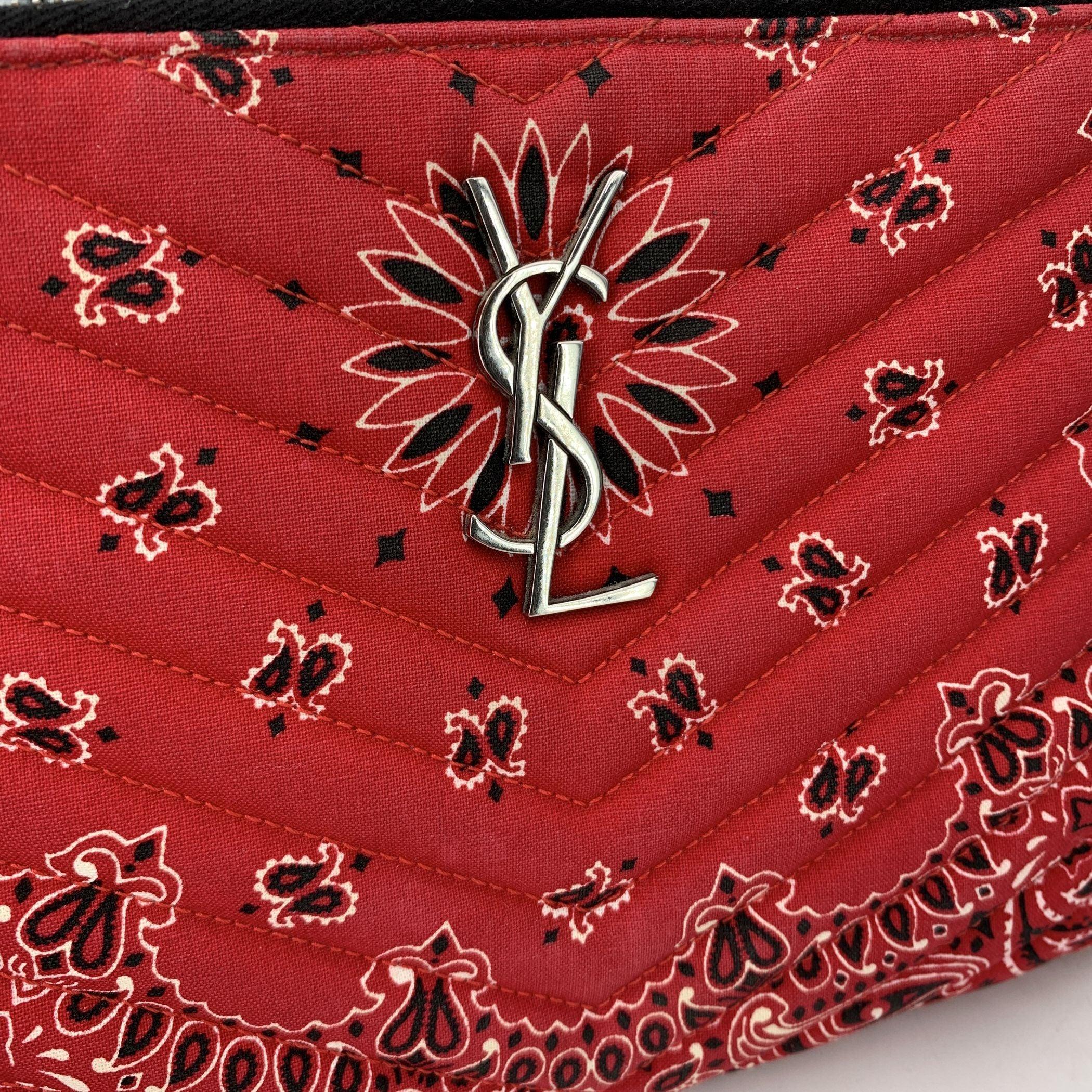 Saint Laurent pochette/pochette en toile imprimée bandana rouge en vente 2